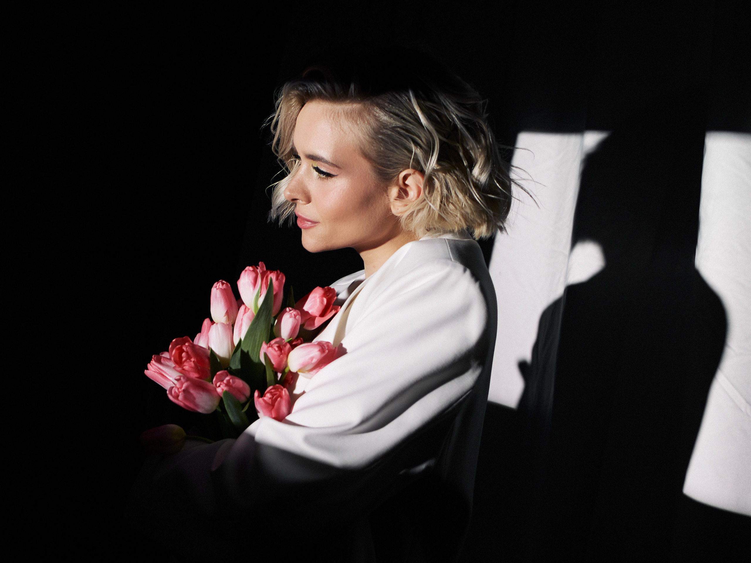 Женский фотограф в Москве и Московской области. Женская фотосессия. Женственные фотографии. Фотографии красивых женщин. Красивая стильная женская фотосессия. Контент-фотосессия. Визуал для блога.