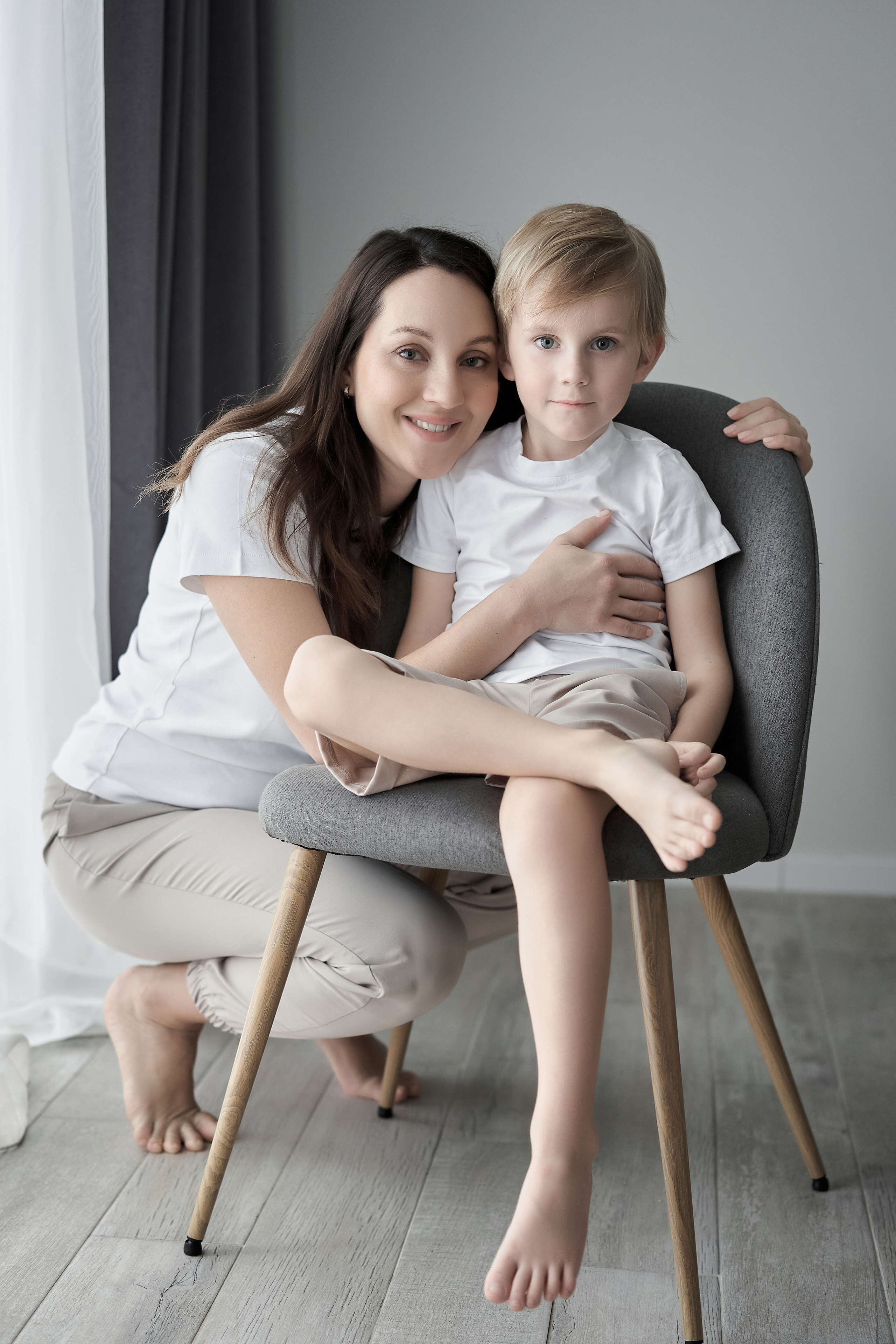 Домашняя семейная фотосессия в Москве, Домодедово, Видное, Бутово, Щербинка. Семейный фотограф Москва и Московская область. Семейная фотосессия на природе. Фотосессия детского праздника. Фотосессия юбилея. Фотосессия в день рождения. Фотограф на годик ребенку. Детский фотограф. Фоторепортаж семейного праздника. Детский фотограф Москва.