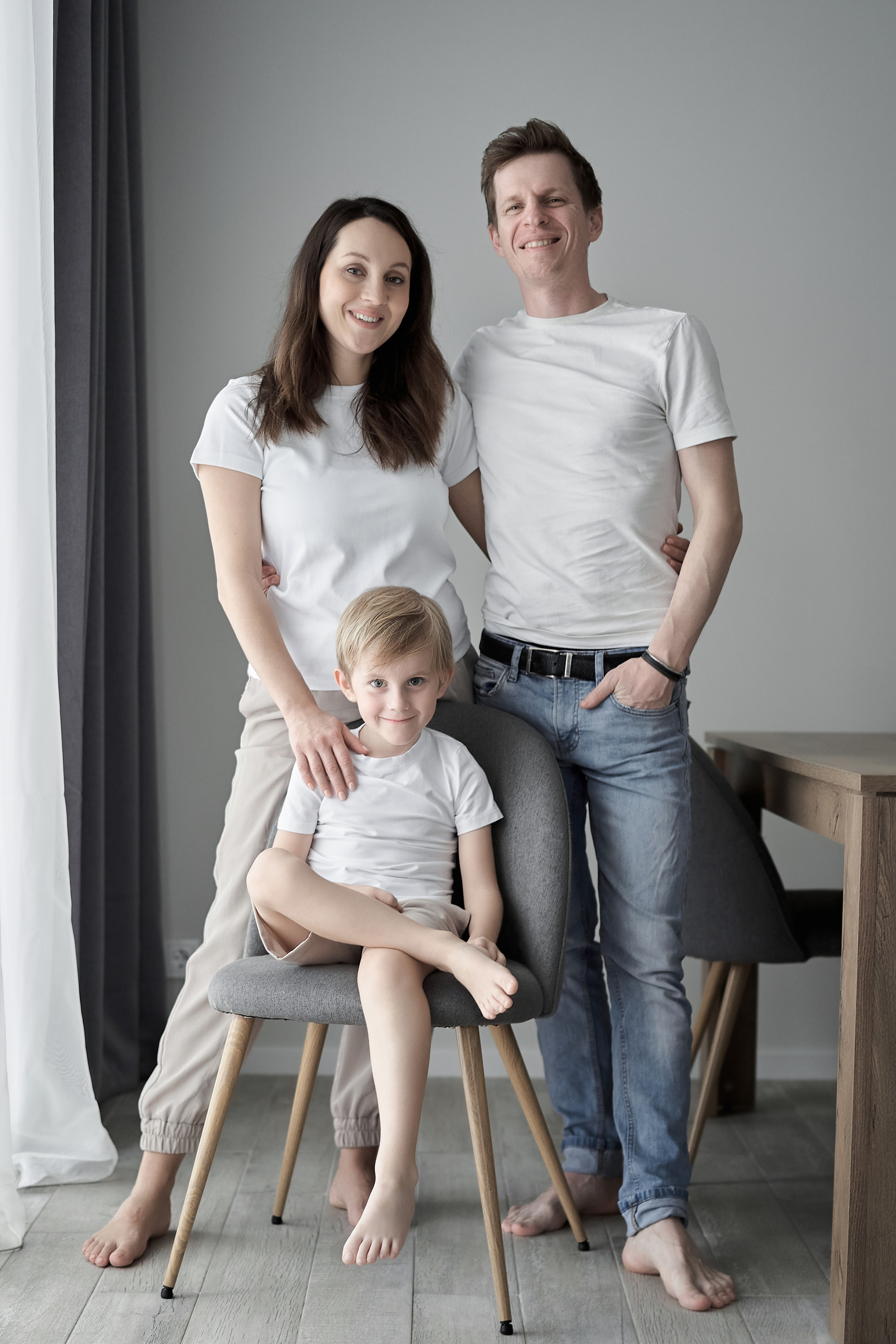 Домашняя семейная фотосессия в Москве, Домодедово, Видное, Бутово, Щербинка. Семейный фотограф Москва и Московская область. Семейная фотосессия на природе. Фотосессия детского праздника. Фотосессия юбилея. Фотосессия в день рождения. Фотограф на годик ребенку. Детский фотограф. Фоторепортаж семейного праздника. Детский фотограф Москва.