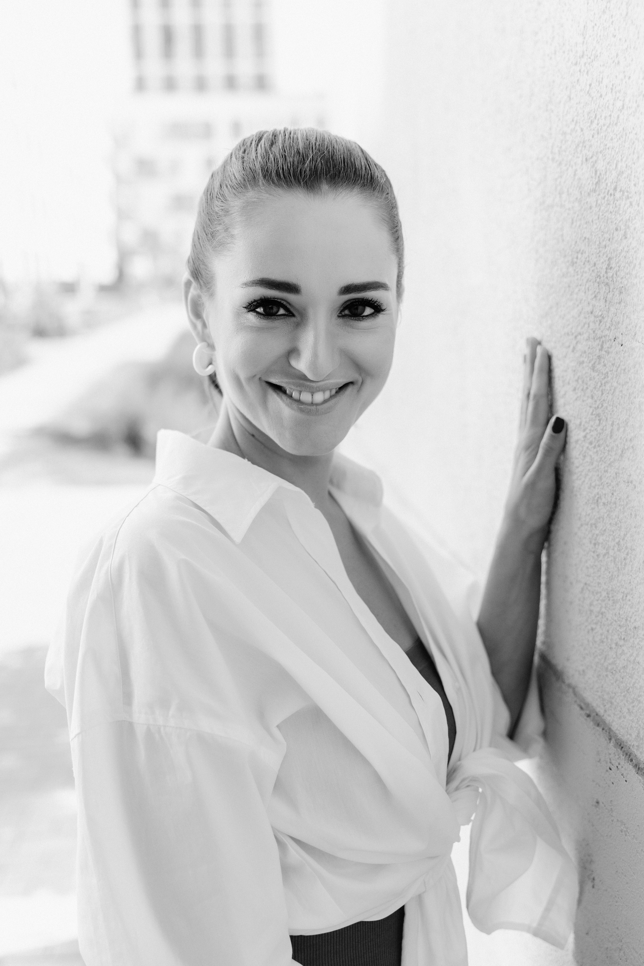 Женский фотограф в Москве и Московской области. Женская фотосессия. Женственные фотографии. Фотографии красивых женщин. Красивая стильная женская фотосессия. Контент-фотосессия. Визуал для блога.