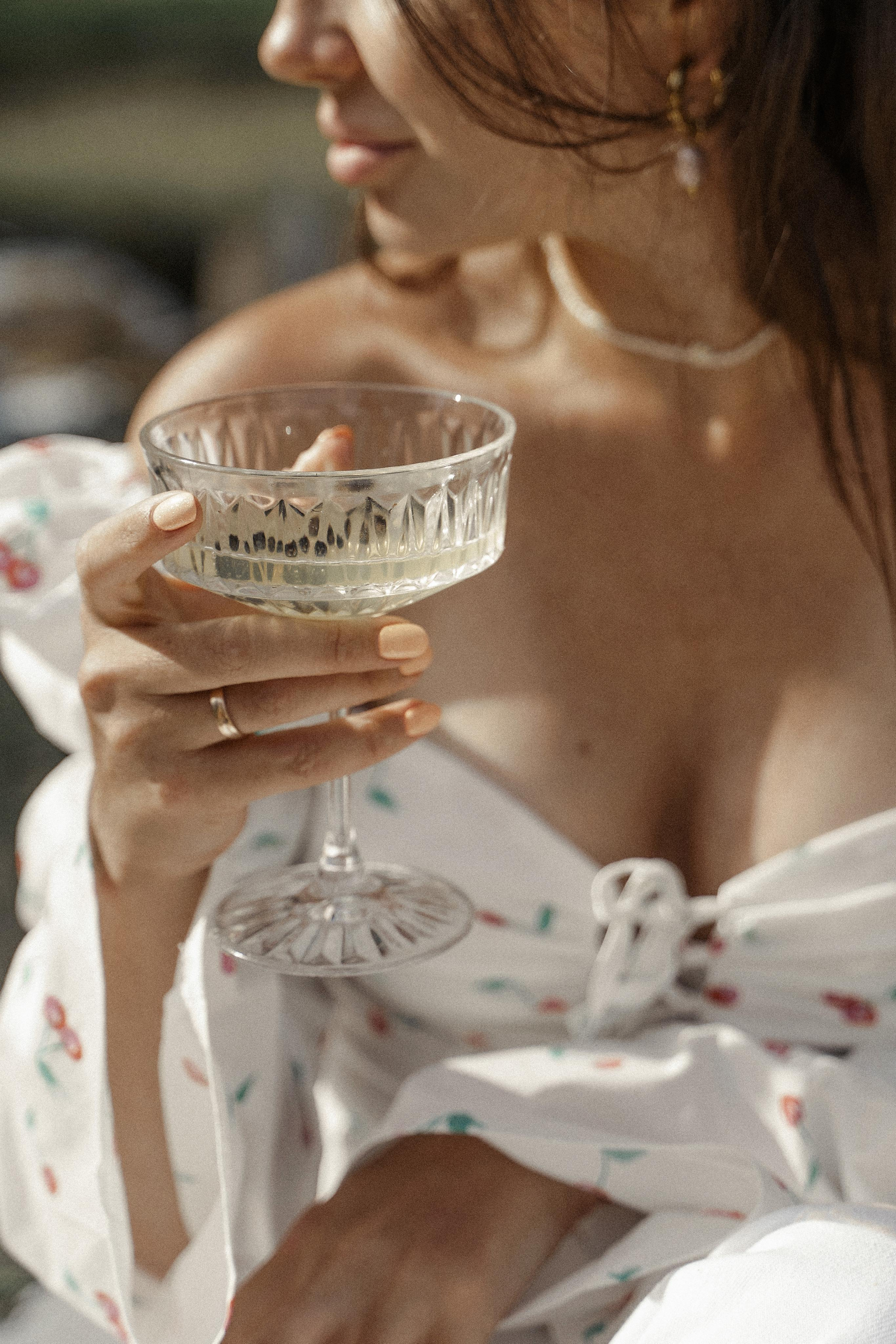 Женский фотограф в Москве и Московской области. Женская фотосессия. Женственные фотографии. Фотографии красивых женщин. Красивая стильная женская фотосессия. Контент-фотосессия. Визуал для блога.