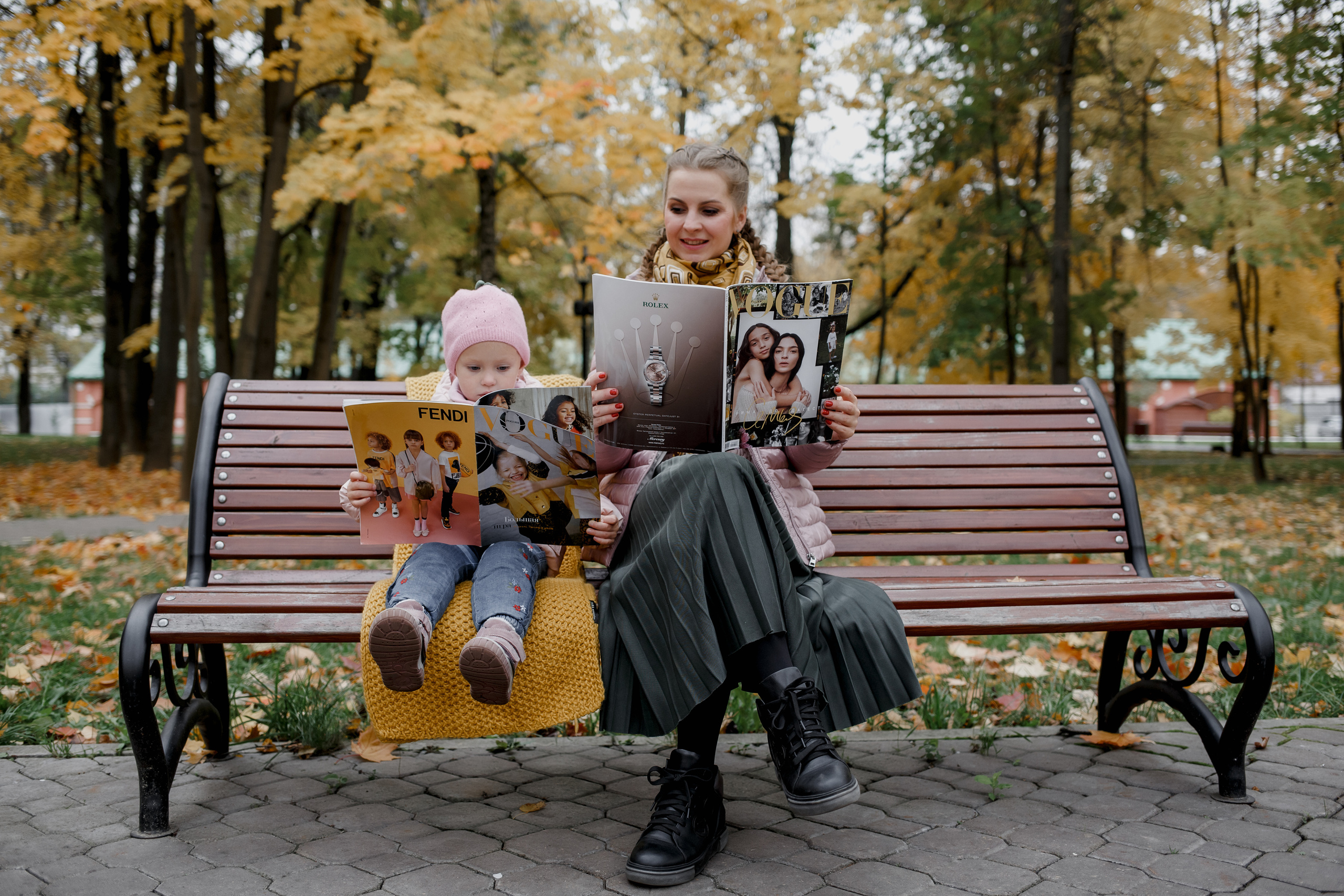 Семейная фотосессия в парке. Прогулочная фотосессия в Москве. Семейный фотограф. Фотосессия в Москве. Фотосессия в Видном. Фотограф Москва. Фотограф Видное. Свадебный и семейный фотограф. Душевный фотограф. Красивые фотографии прогулок. Заказать фотосессию. 