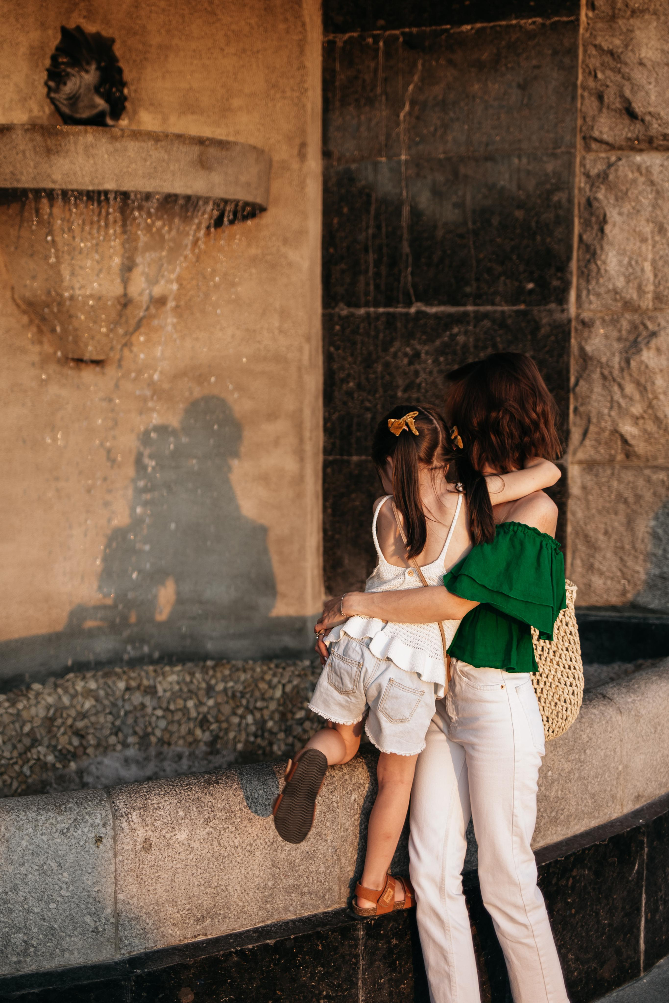 Семейная фотосессия в парке. Прогулочная фотосессия в Москве. Семейный фотограф. Фотосессия в Москве. Фотосессия в Видном. Фотограф Москва. Фотограф Видное. Свадебный и семейный фотограф. Душевный фотограф. Красивые фотографии прогулок. Заказать фотосессию. 