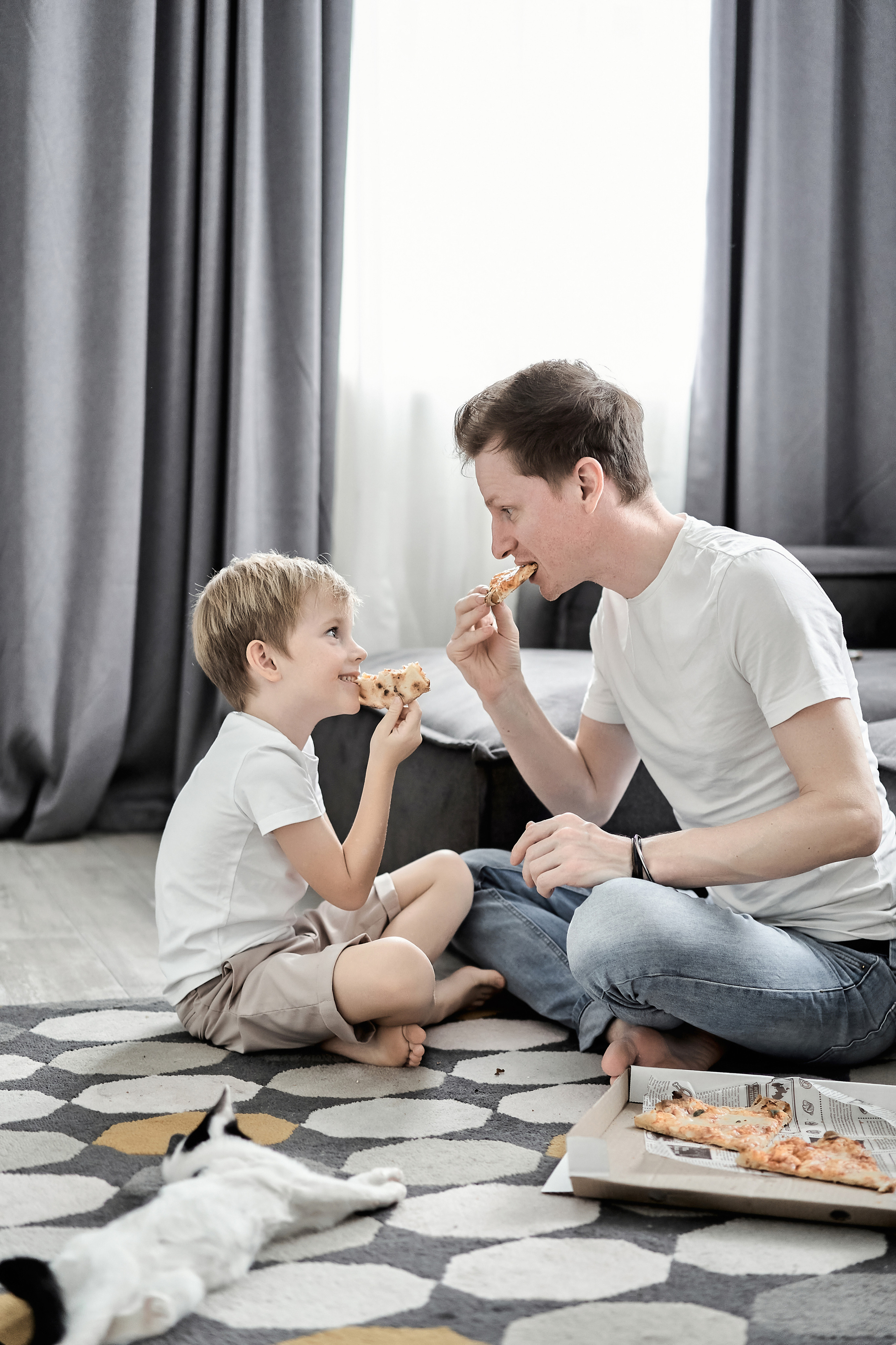 Домашняя семейная фотосессия в Москве, Домодедово, Видное, Бутово, Щербинка. Семейный фотограф Москва и Московская область. Семейная фотосессия на природе. Фотосессия детского праздника. Фотосессия юбилея. Фотосессия в день рождения. Фотограф на годик ребенку. Детский фотограф. Фоторепортаж семейного праздника. Детский фотограф Москва.