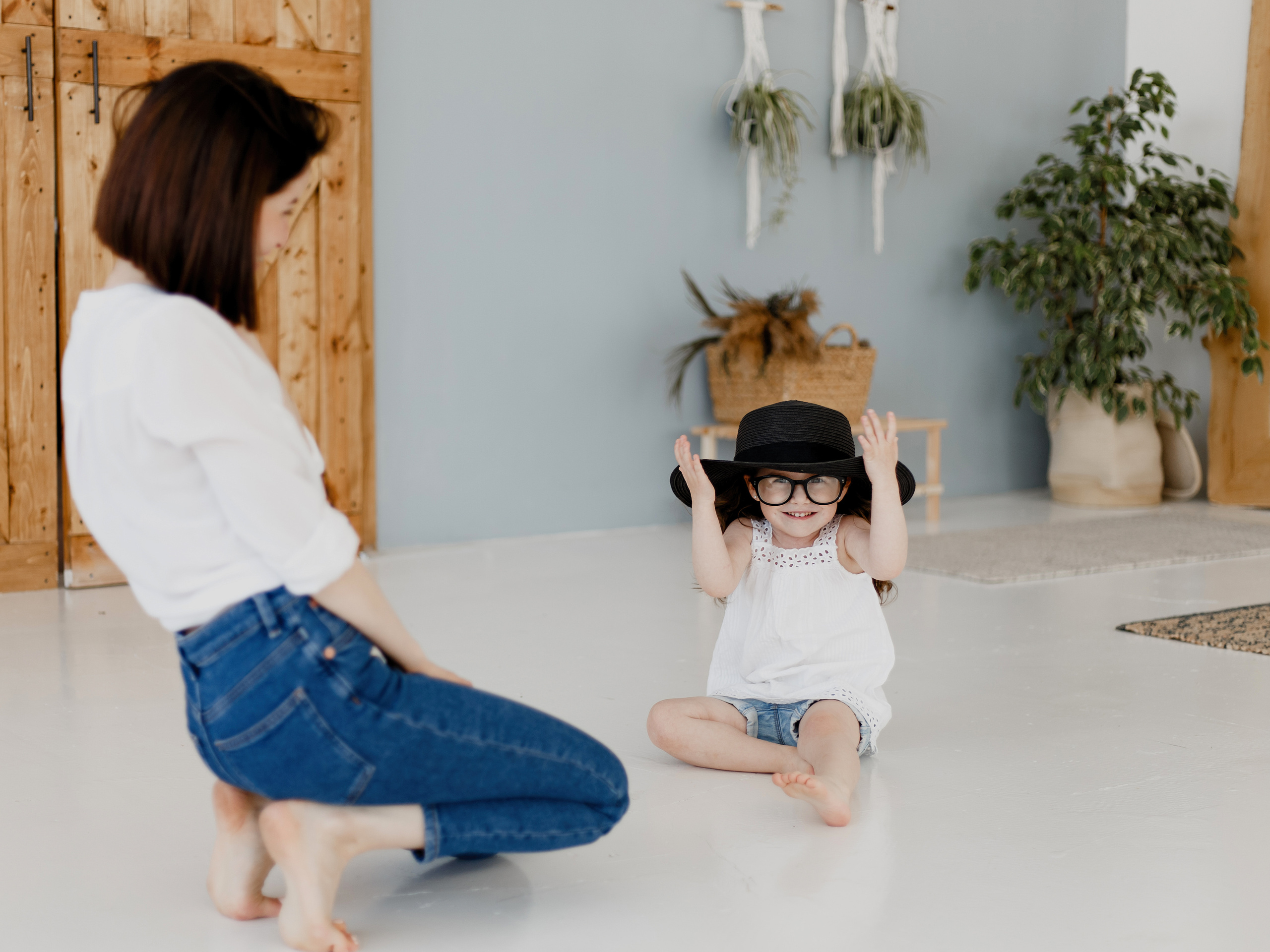Домашняя семейная фотосессия в Москве, Домодедово, Видное, Бутово, Щербинка. Семейный фотограф Москва и Московская область. Семейная фотосессия на природе. Фотосессия детского праздника. Фотосессия юбилея. Фотосессия в день рождения. Фотограф на годик ребенку. Детский фотограф. Фоторепортаж семейного праздника. Детский фотограф Москва.