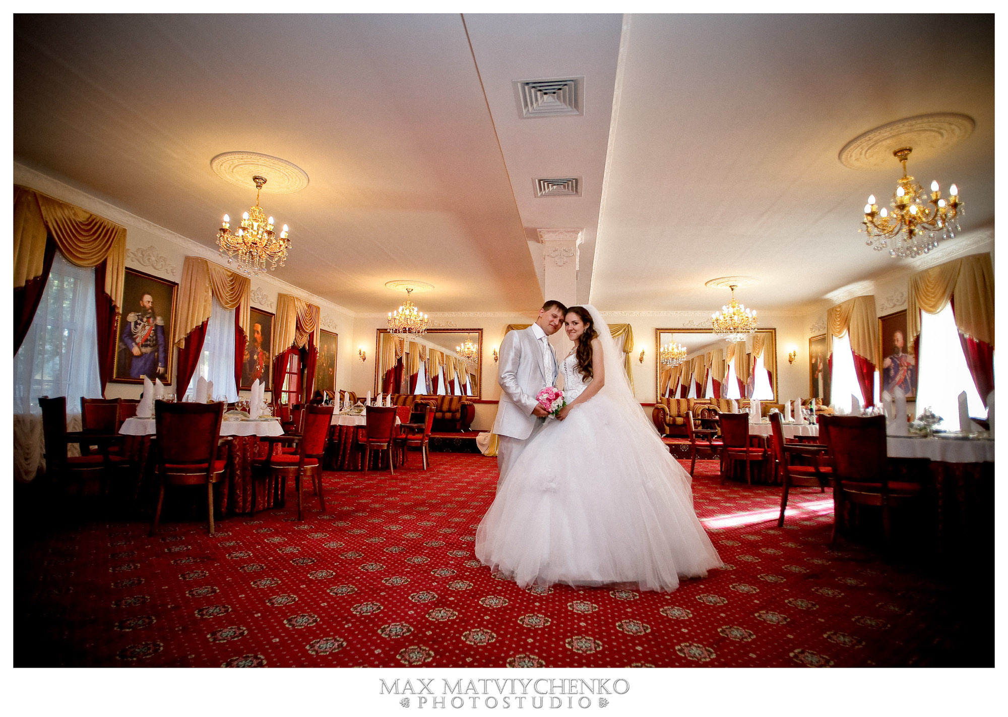 Свадебный фотограф в Ростове-на-Дону. Свадебная фотография в Ростове-н. Максим Матвийченко и Виктория Басова профессионалы своего дела