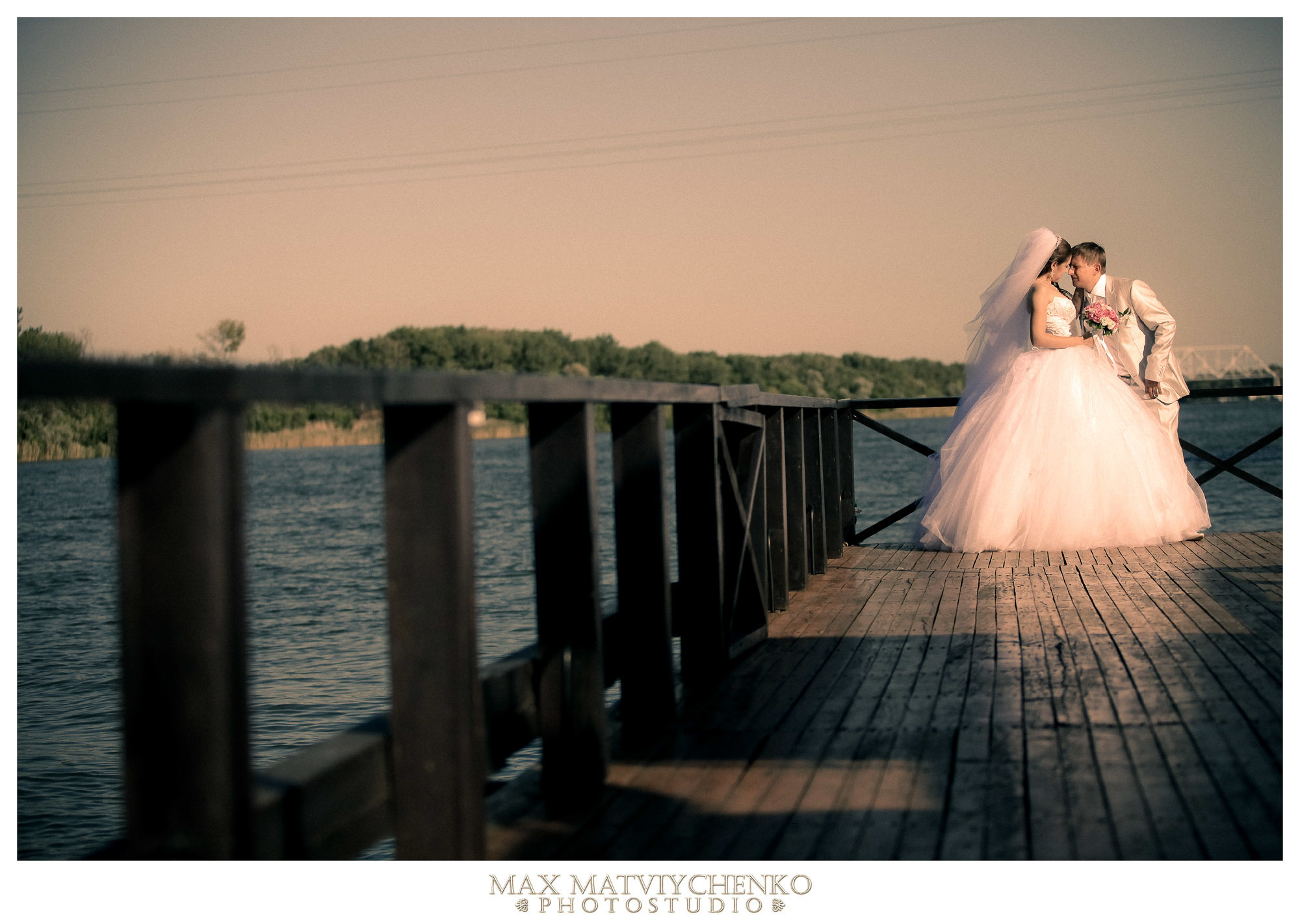 Свадебный фотограф в Ростове-на-Дону. Свадебная фотография в Ростове-н. Максим Матвийченко и Виктория Басова профессионалы своего дела