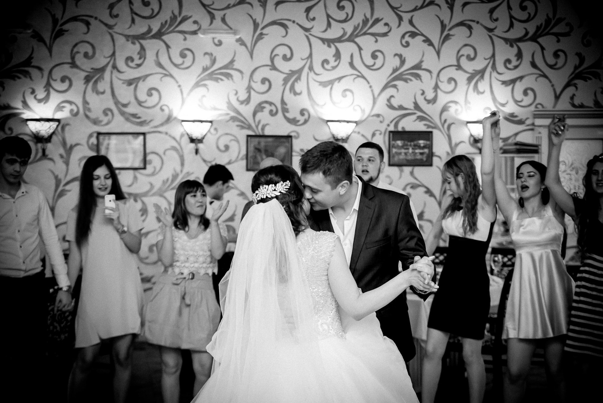 Свадебный фотограф в Ростове-на-Дону. Свадебная фотография в Ростове-н. Максим Матвийченко и Виктория Басова профессионалы своего дела