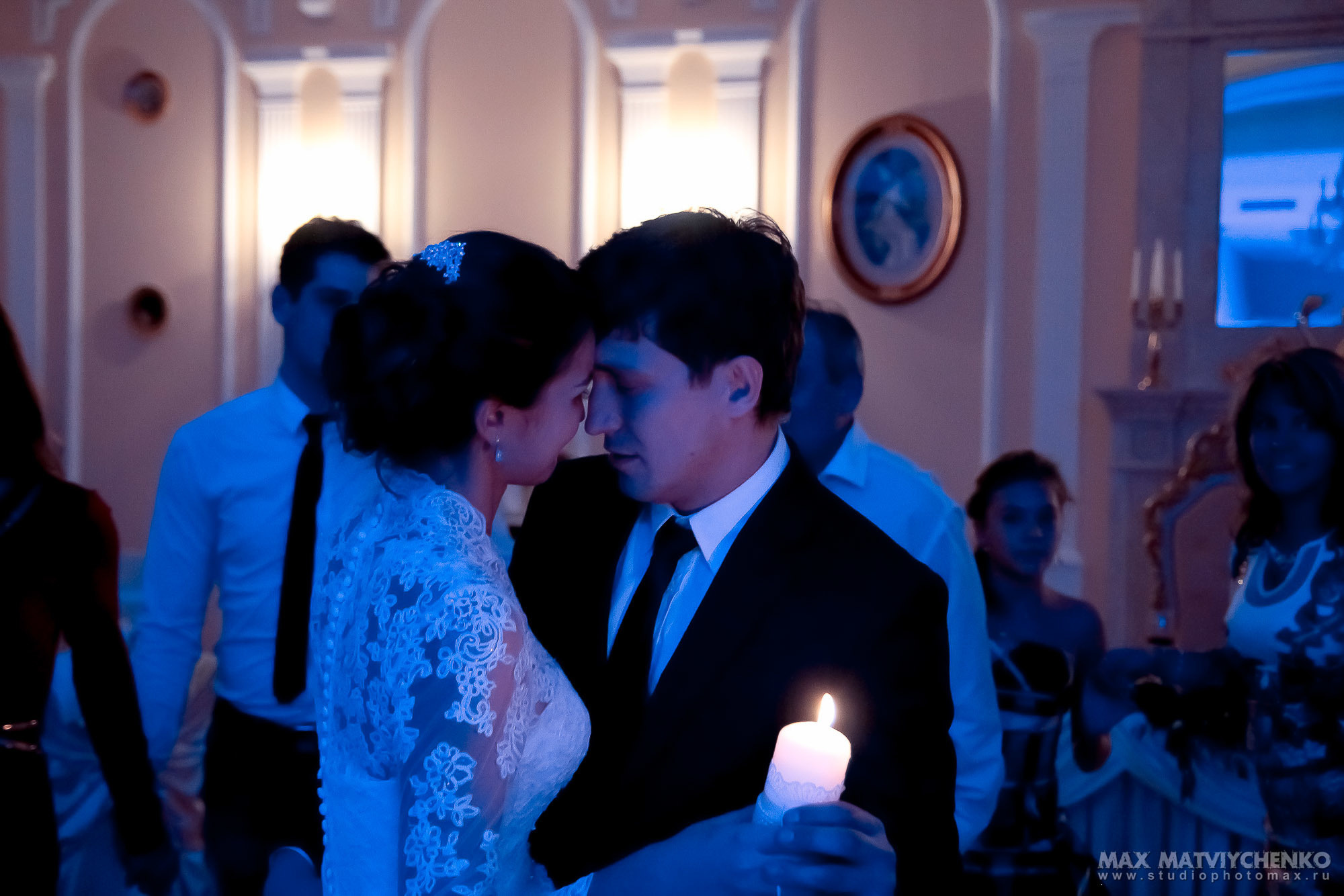 Wedding photographer. Professional photo and video shooting of wedding. Max Matvich and Victoria Basova are professionals in their field