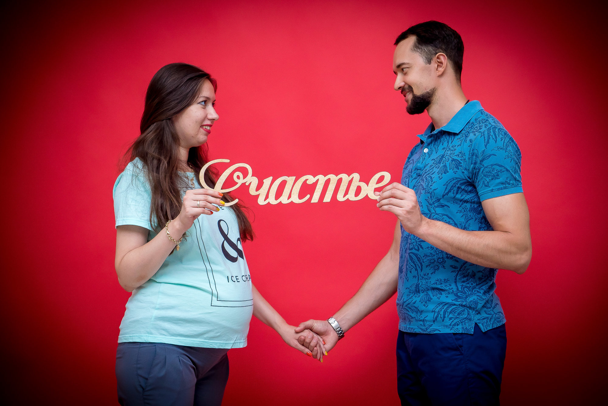 Фотосессия во время беременности от студии Love Story. Максим Матвийченко и Виктория Басова профессионалы своего дела