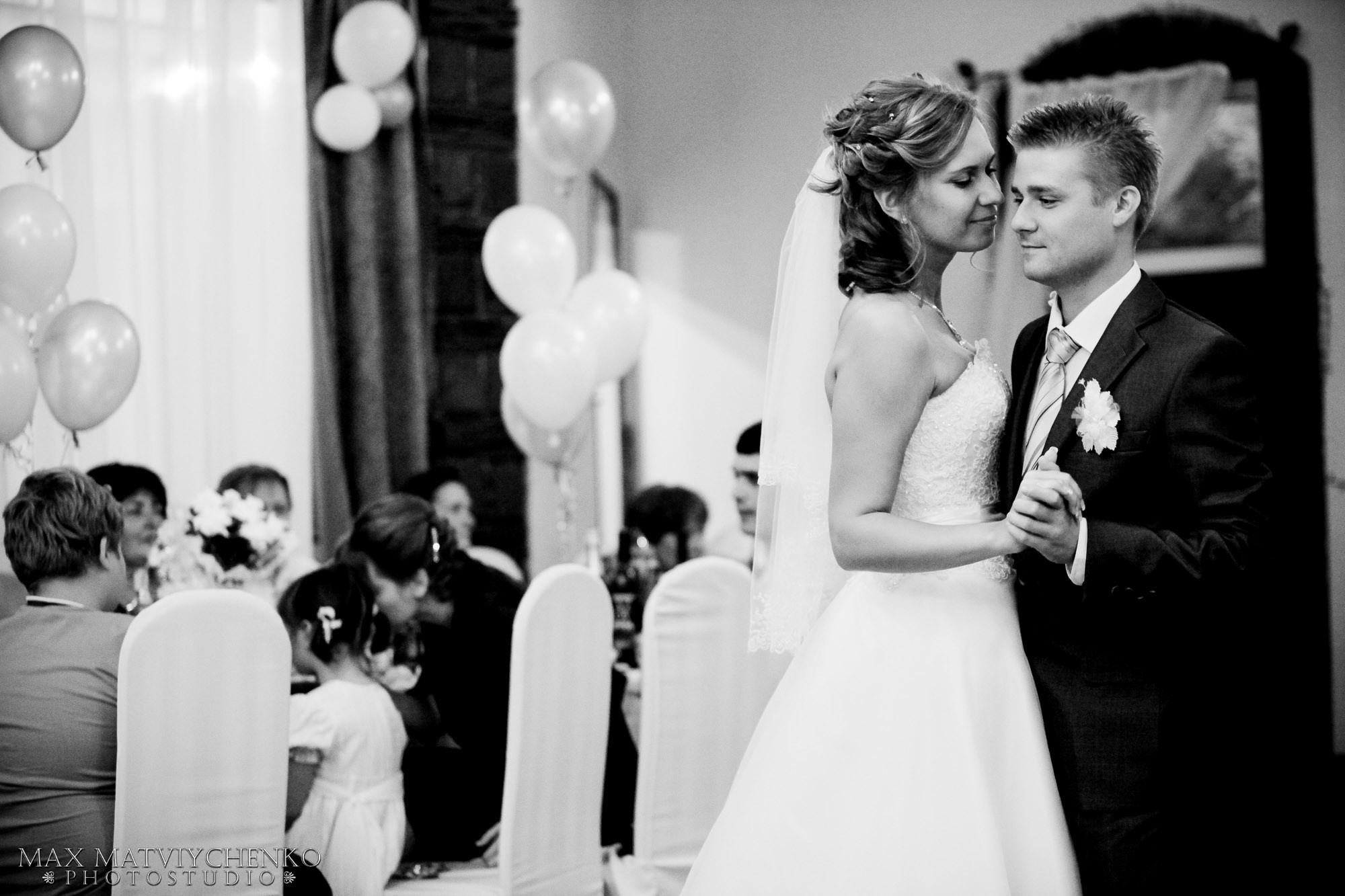 Свадебный фотограф в Ростове-на-Дону. Свадебная фотография в Ростове-н. Максим Матвийченко и Виктория Басова профессионалы своего дела