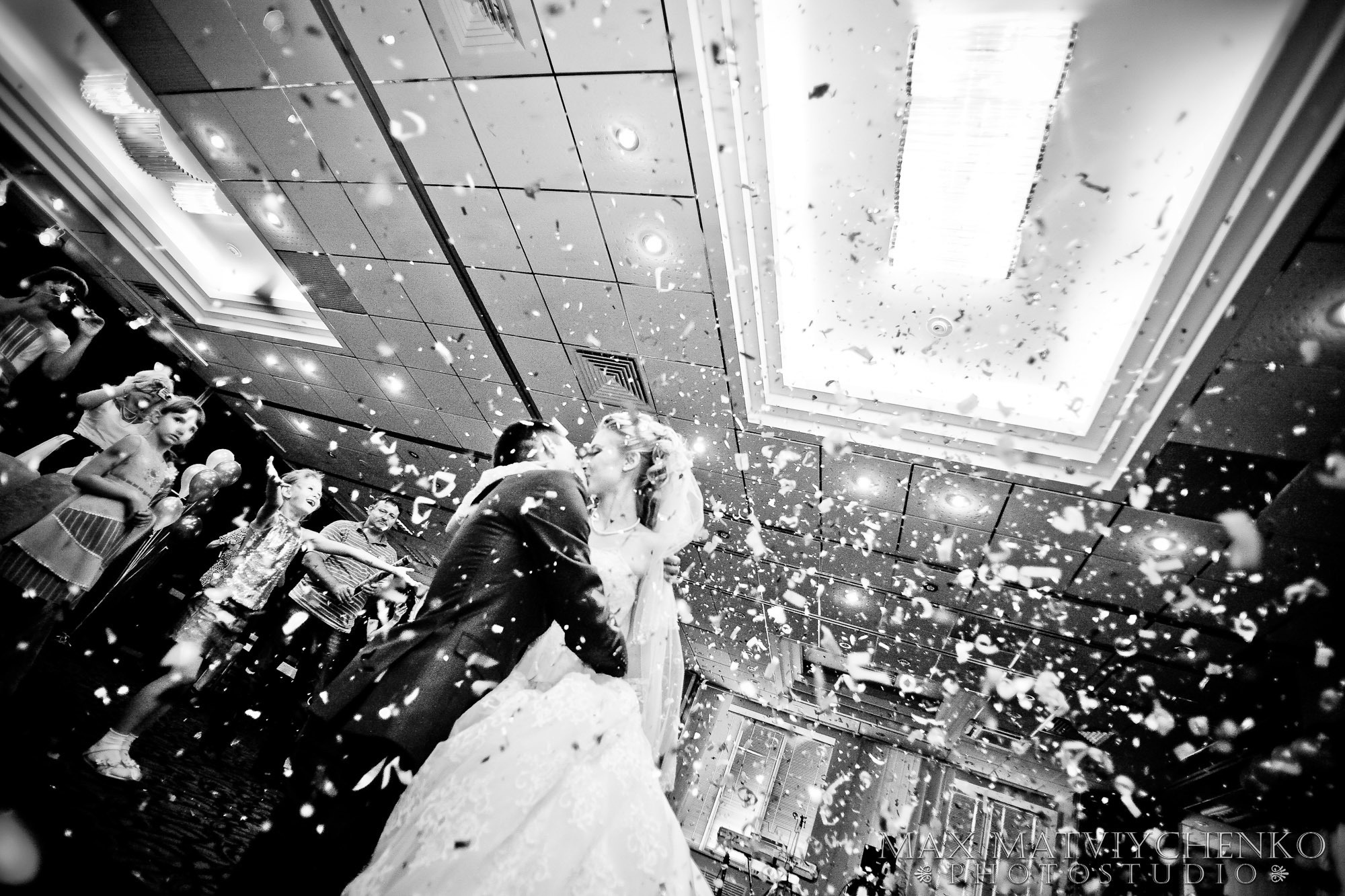 Свадебный фотограф в Ростове-на-Дону. Свадебная фотография в Ростове-н. Максим Матвийченко и Виктория Басова профессионалы своего дела