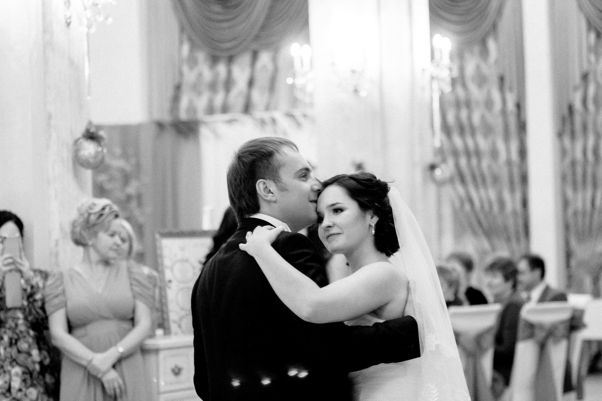 Свадебный фотограф в Ростове-на-Дону. Свадебная фотография в Ростове-н. Максим Матвийченко и Виктория Басова профессионалы своего дела