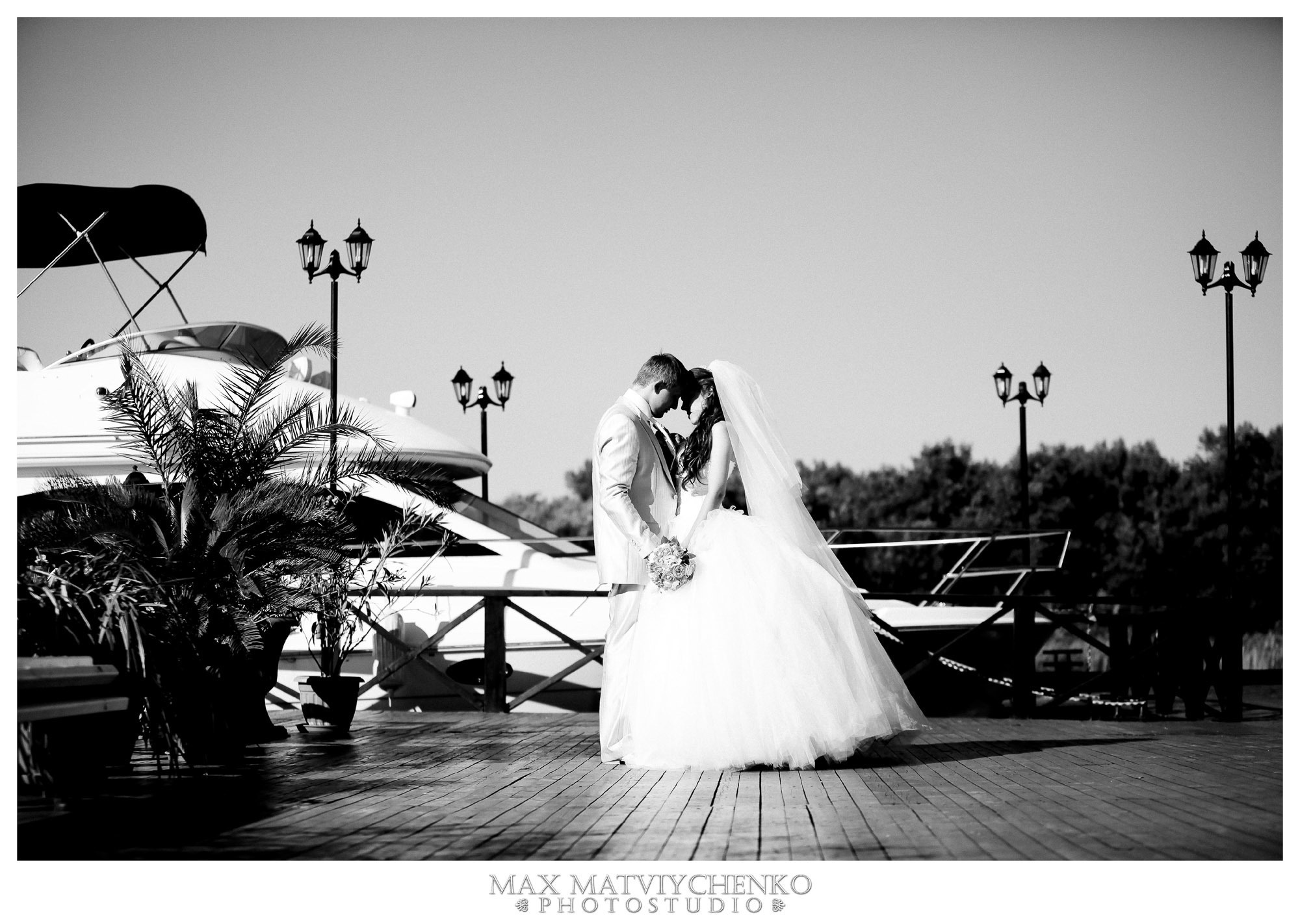 Свадебный фотограф в Ростове-на-Дону. Свадебная фотография в Ростове-н. Максим Матвийченко и Виктория Басова профессионалы своего дела