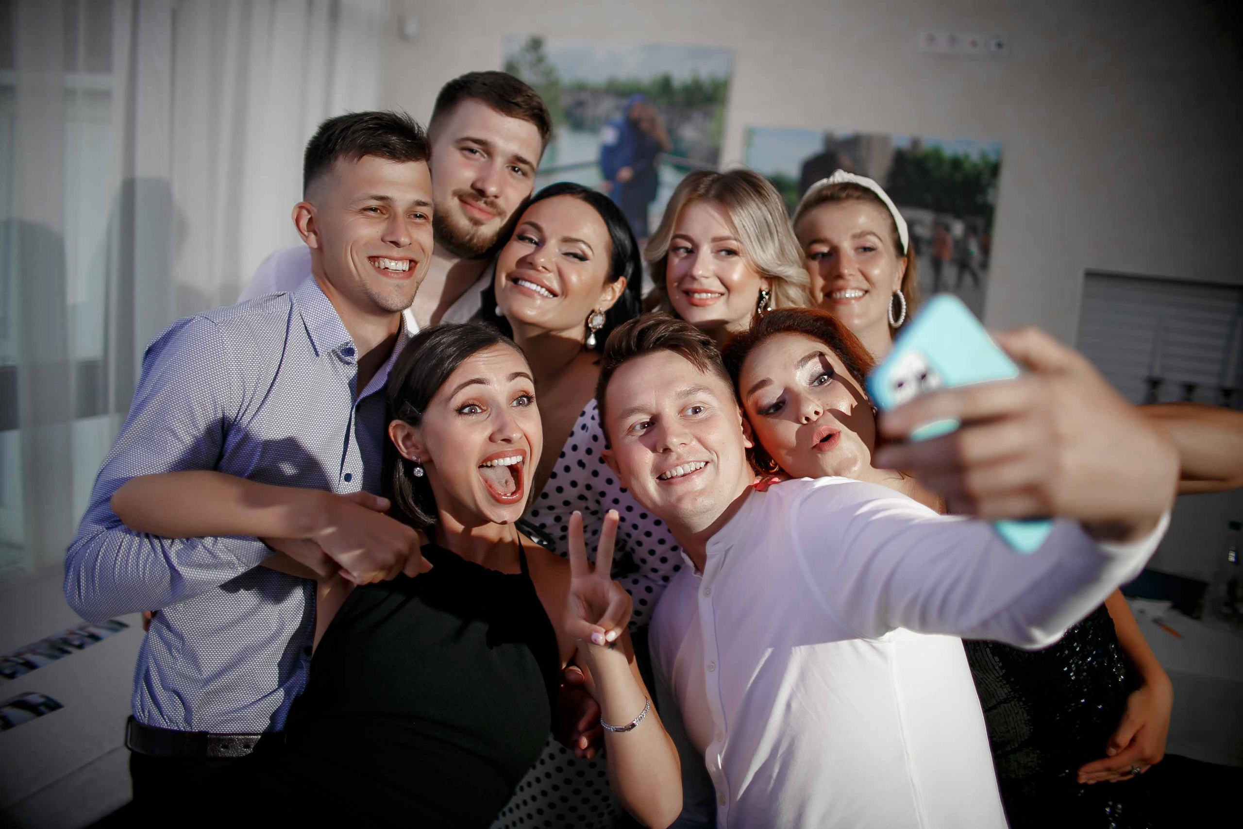 Площадка «Кафе Миллениум». Ваш репортажный фотограф Артемий Антонов