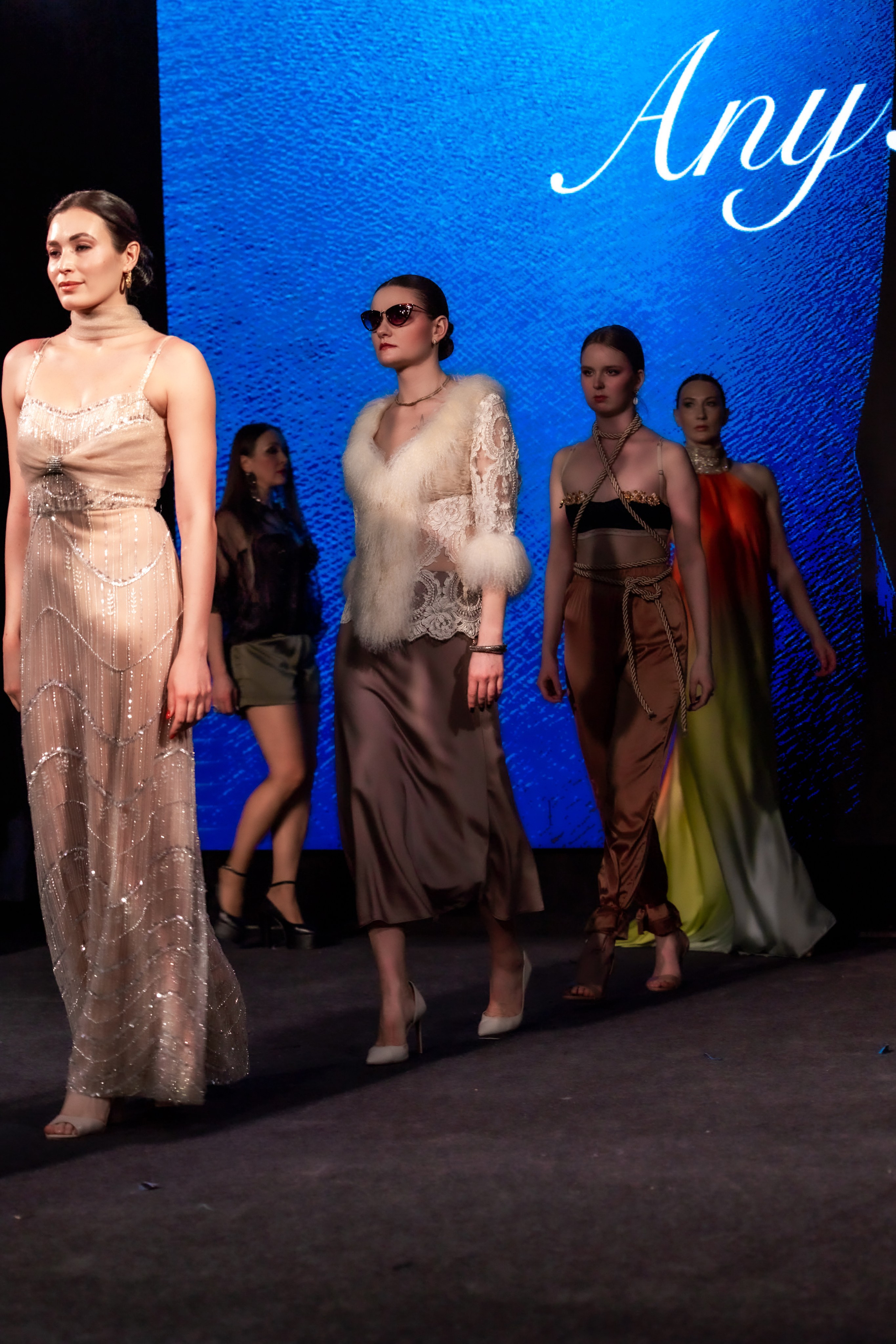 Модный показ Бренд AnyAmo на Модной волне. Студия фото, видеографии и мультимедийного дизайна в Москве Multi Frame Studio