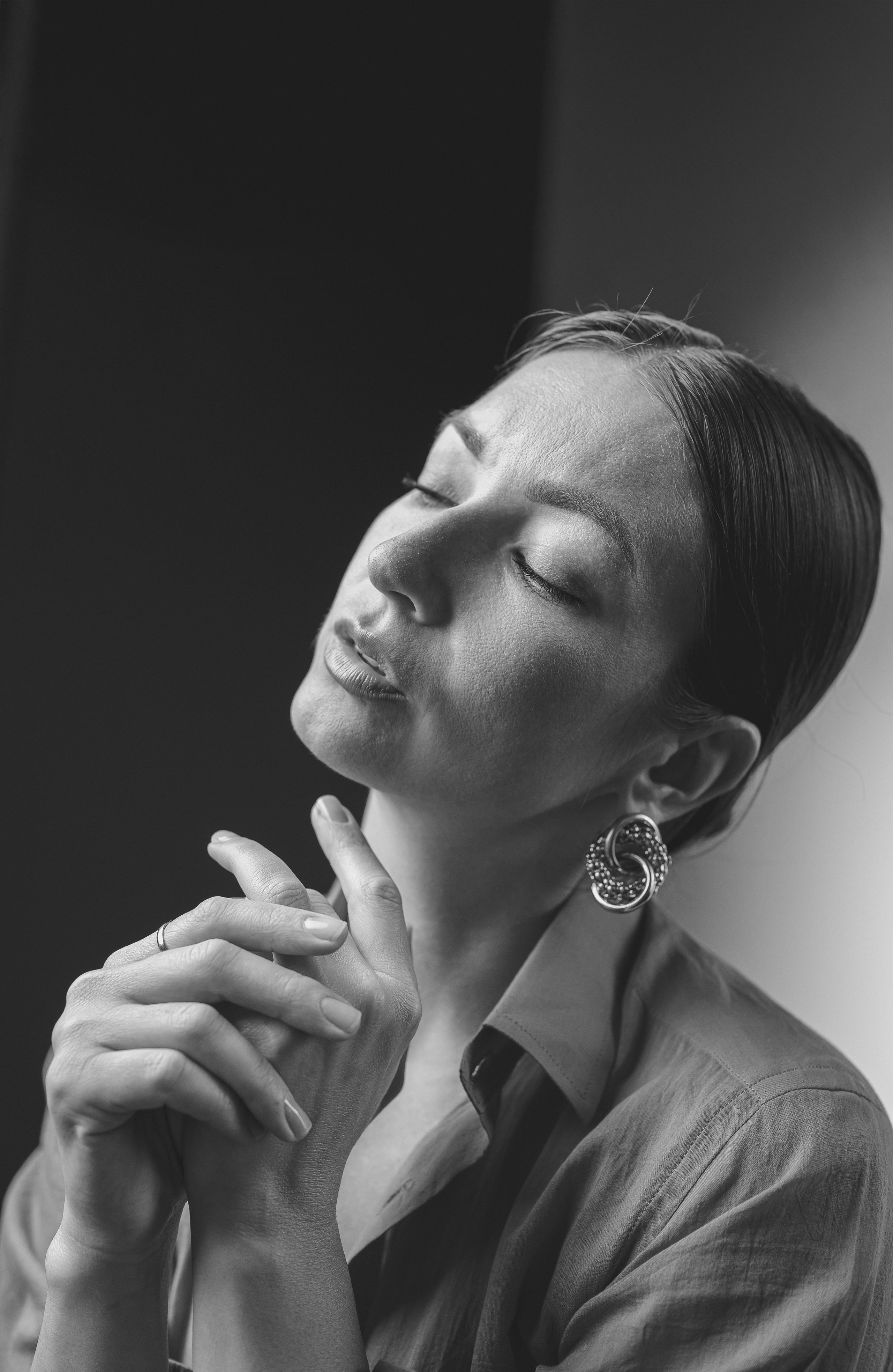 Женский портрет в драматичном стиле. Фотограф Регина Барская, Калуга