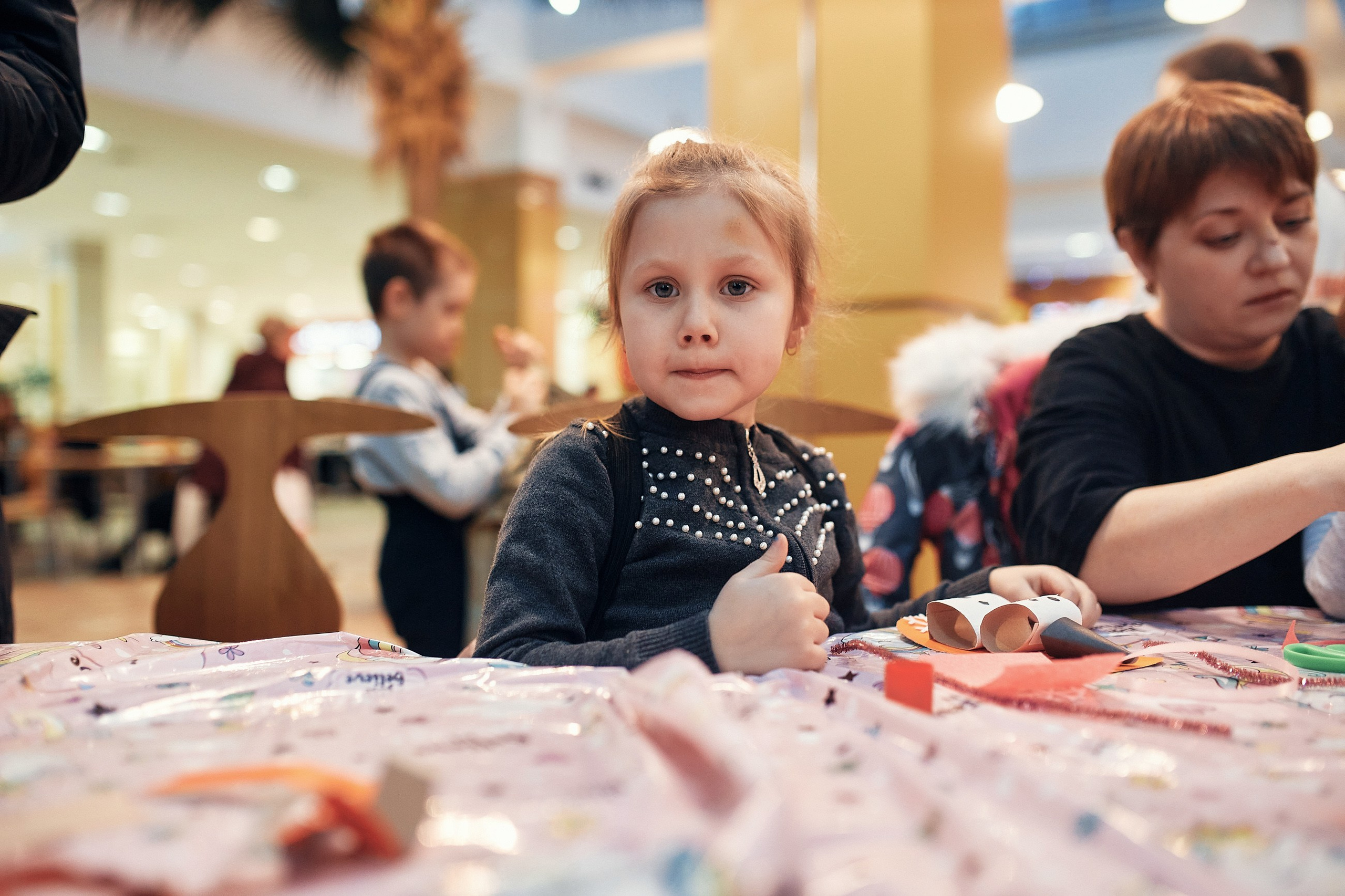 Детский новогодний праздник в ТЦ Июнь. Семейный и репортажной фотограф в Красноярске и Москве Виктор Бабинцев