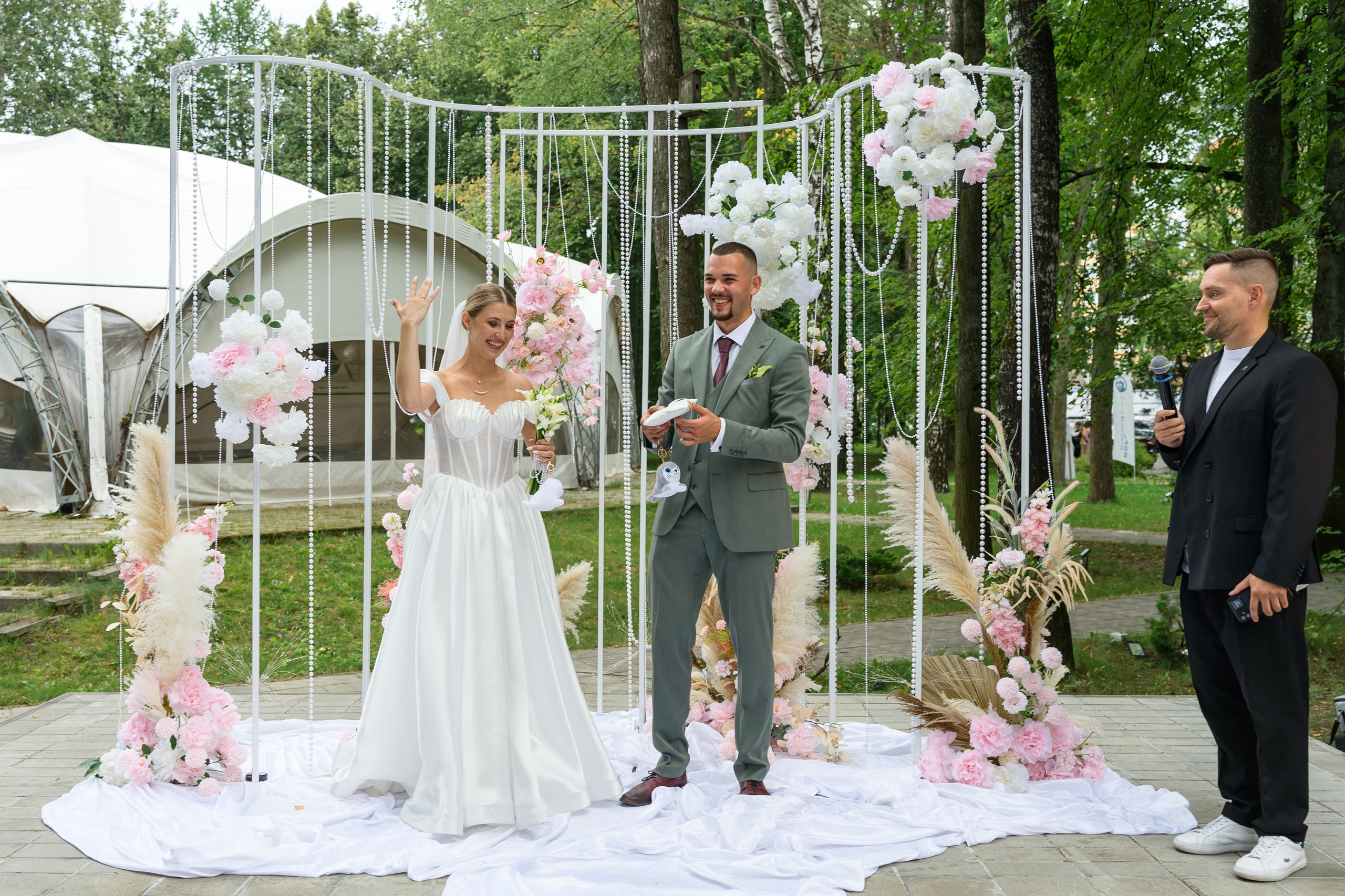 Свадебная фотосессия в отеле «Милан». Свадебный фотограф Москва Юрий Кульман
