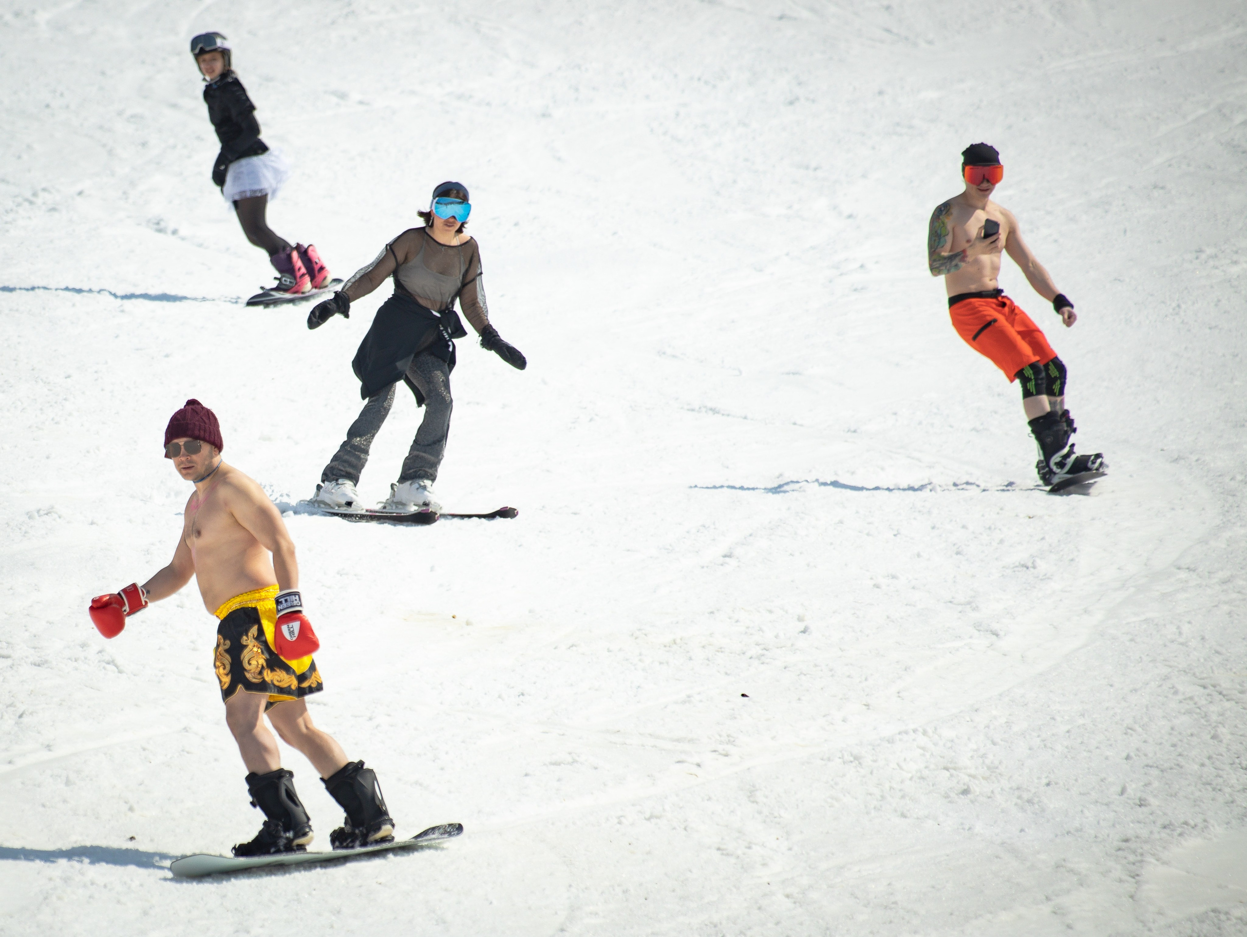 Снежный фестиваль 2025. Фотограф. г. Южно-Сахалинск. Олег Толстов