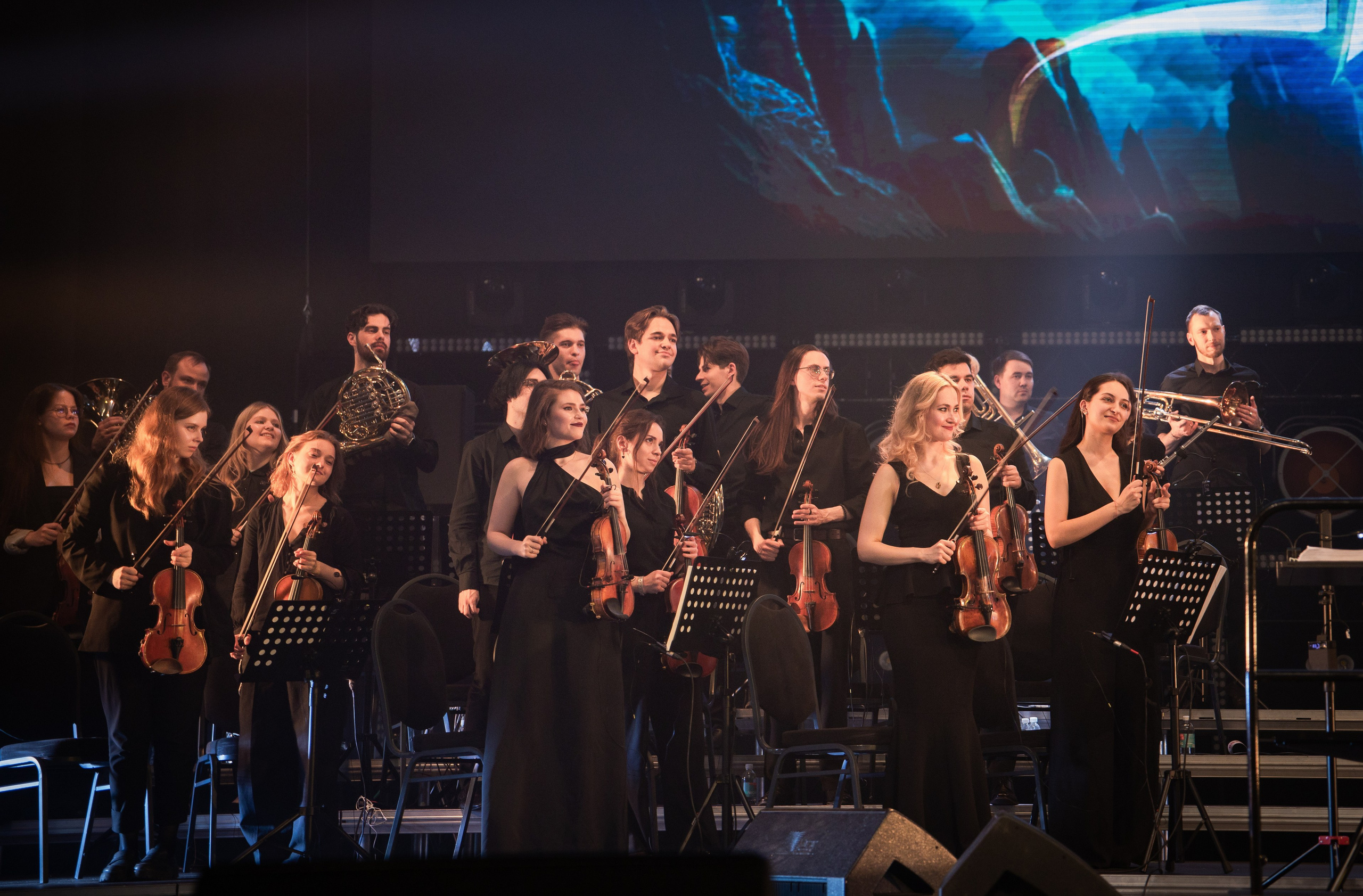 Эпидемия. Симфоническая рукопись. Москва. Фотограф. г. Южно-Сахалинск. Олег Толстов