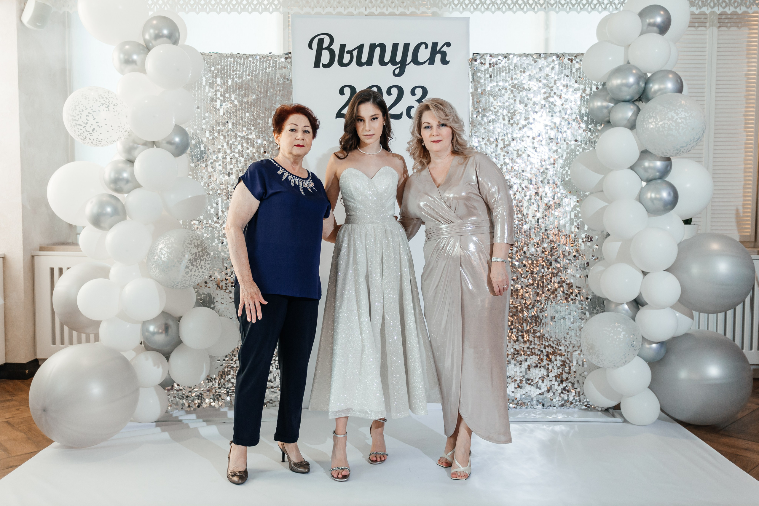 Выпускной 11 «А». Школа № 42. Свадебный фотограф в Краснодаре Николай Крауз