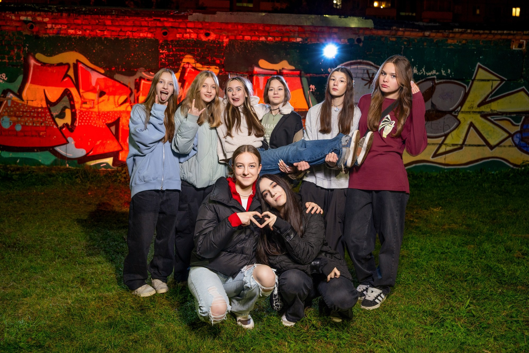 Ночная съёмка для выпускного альбома гимназии Универс. СИГМА | Студия выпускных альбомов Красноярск