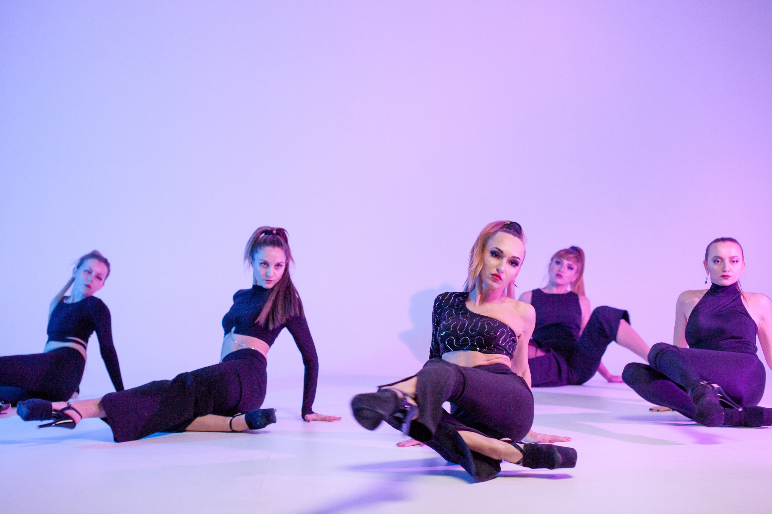 Студийная съемка группы девушек в Воронеже. Свадебный и семейный фотограф в Воронеже Андрей Валин