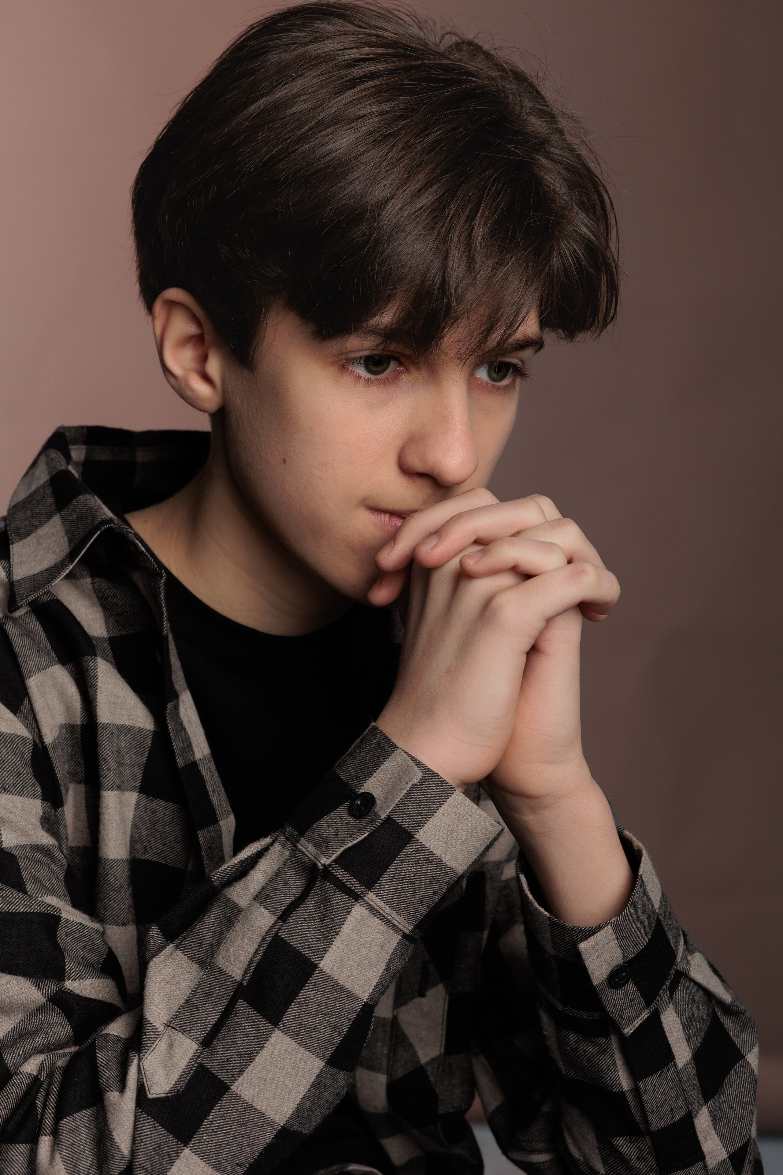 АРТЕМ. Я фотограф из Москвы к Вашим услугам