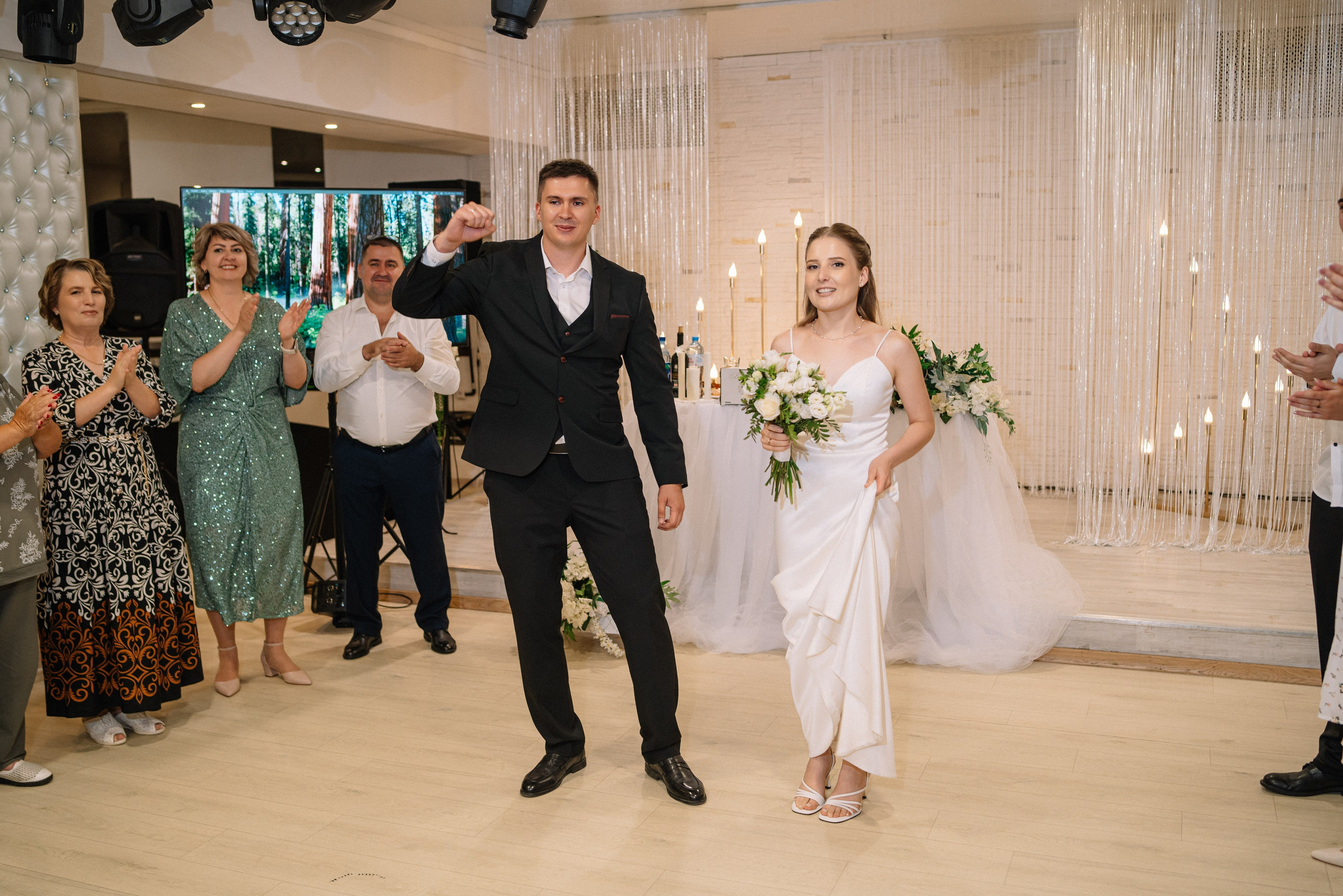 Анастасия и Роман — банкет Времена года. Репортажный (Event) фотограф в Барнауле | Даниил Маркин | Качество и вайб