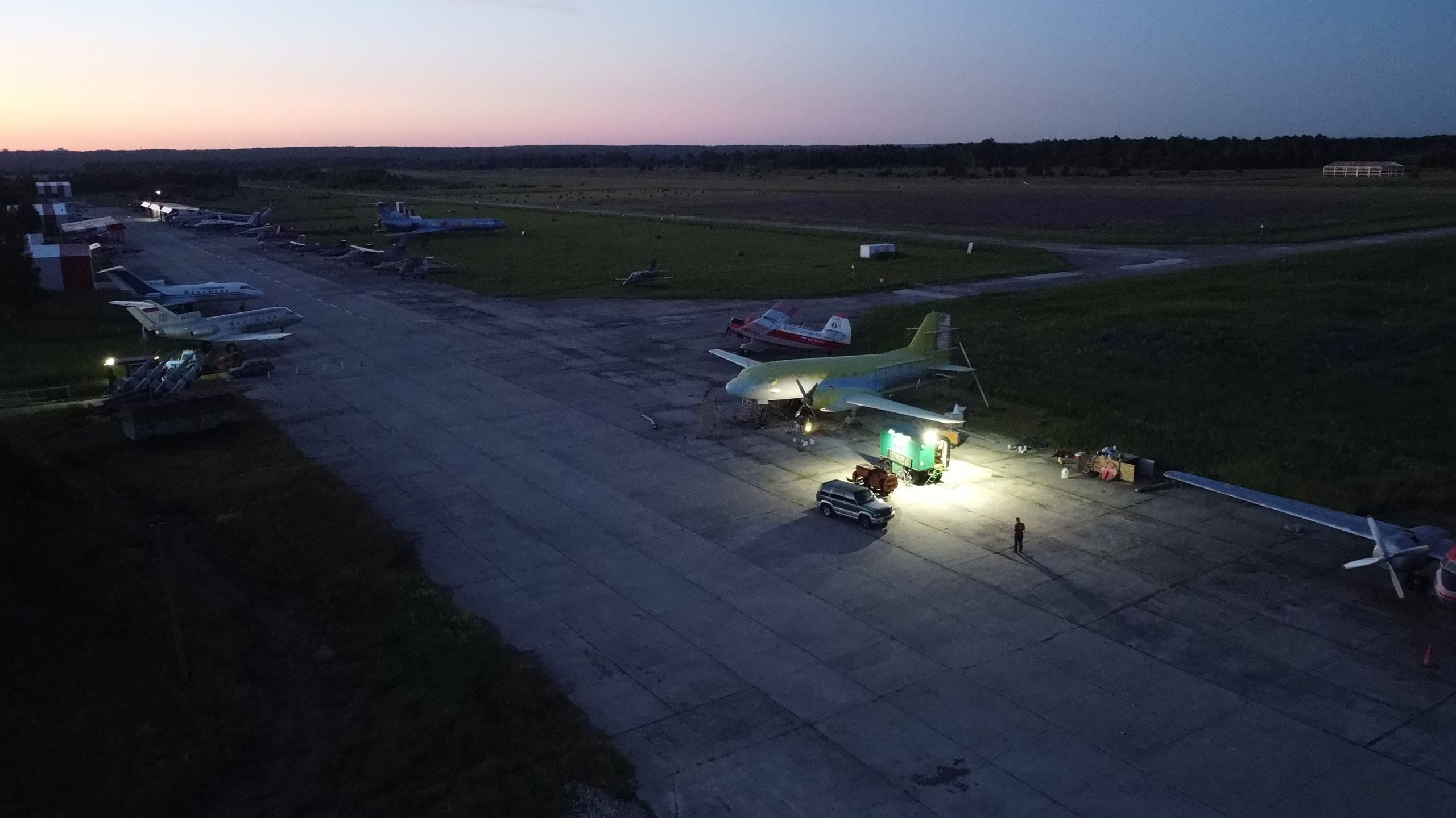 Ил-14Т «Голубая Мечта» — покраска (2022г). Фотоальбом показывающий увлекательный мир авиации и мир медведей Андрея Иванова