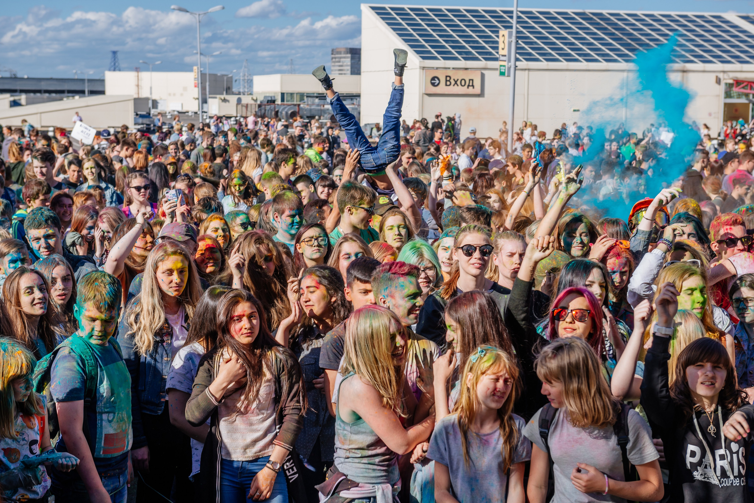 Фестиваль красок Holi. Москва, МО. Фотограф LANA STIL. Семейный, репортажный фотограф, студия. Женский, мужской портрет. Фотографирую территориально в г. Королев, Москва, МО