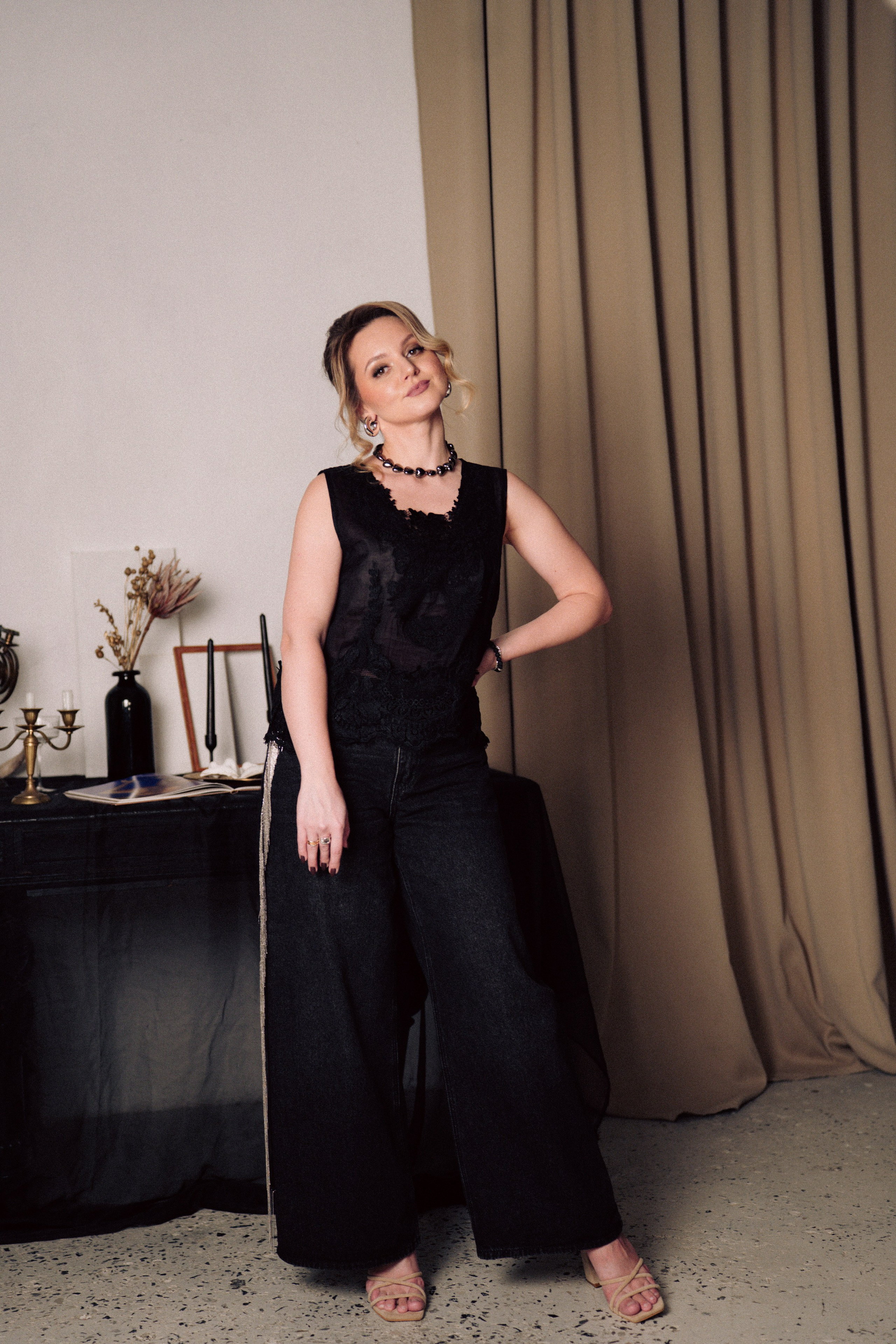 НОВОГОДНЯЯ ФОТОСЕСИИЯ В СТУДИИ ДЛЯ ДЕВУШКИ И ПРОГУЛКА ПО ЧЕРНЫШЕВСКОЙ. Профессиональный фотограф, Санкт-Петербург — Виктория Богомолова