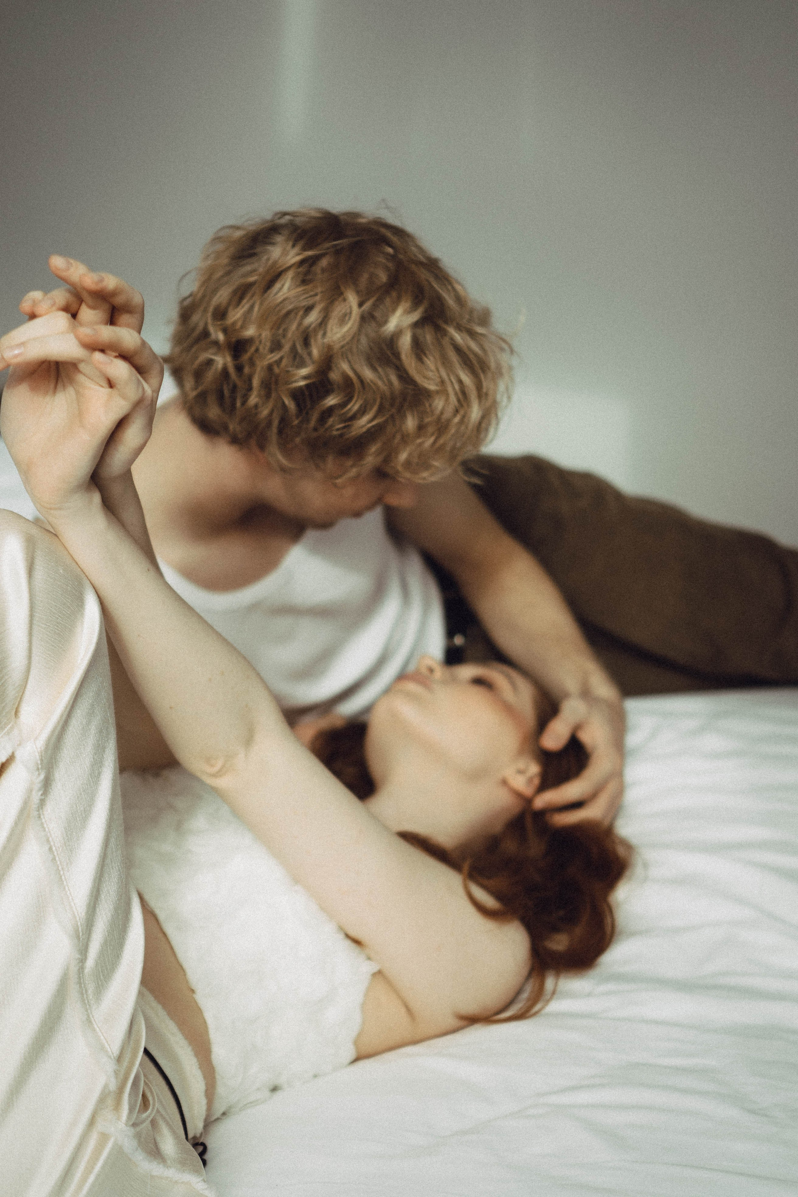 СВАДЕБНАЯ СЬЕМКА В ОТЕЛЕ. СБОРЫ ЖЕНИХА И НЕВЕСТЫ И ТАКЖЕ ТОР И ПОДГОТОВКА К ПРОГУЛКЕ. Профессиональный фотограф, Санкт-Петербург — Виктория Богомолова