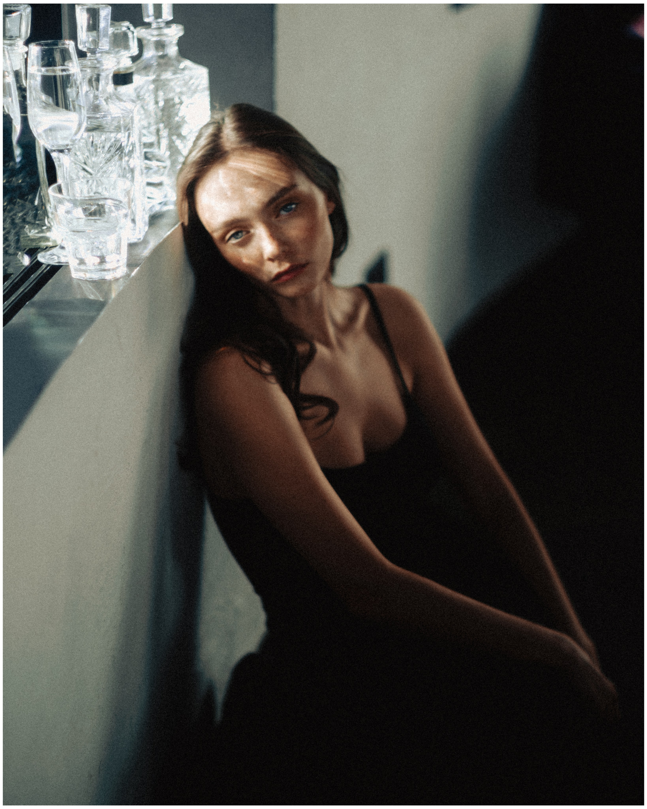 Арт фотосессия с необычной идеей в студии в Москве