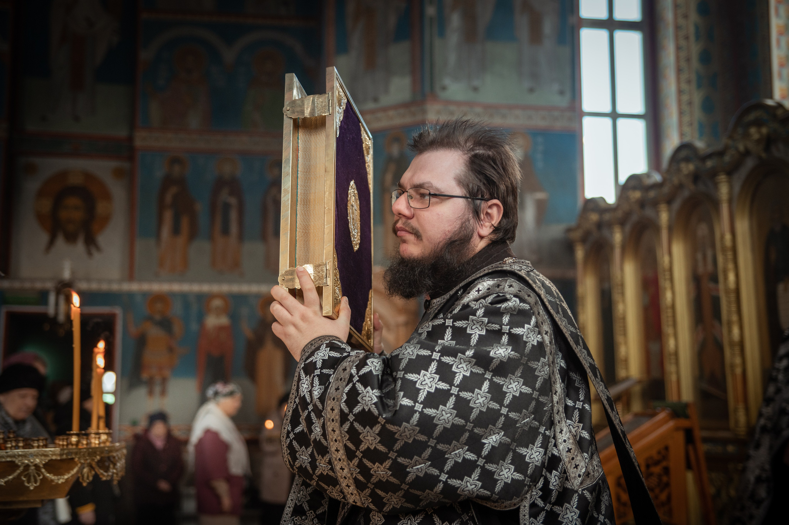 Преждеосвящение Даров. Храм Серафима Саровского. Церковный, семейный и репортажный фотограф Волгоград, Волжский