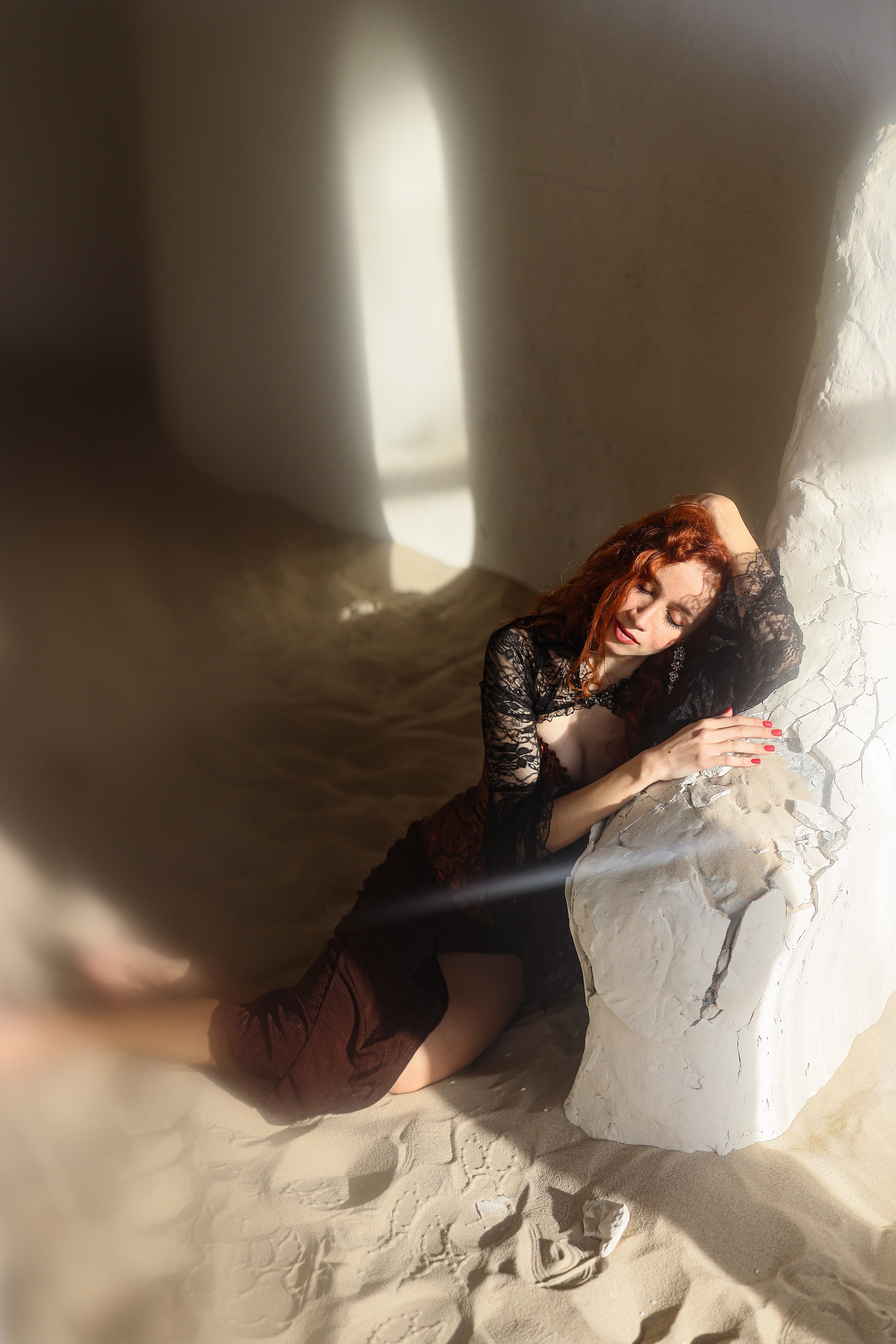 Сочи, чувственные женские портреты в студии с песком .