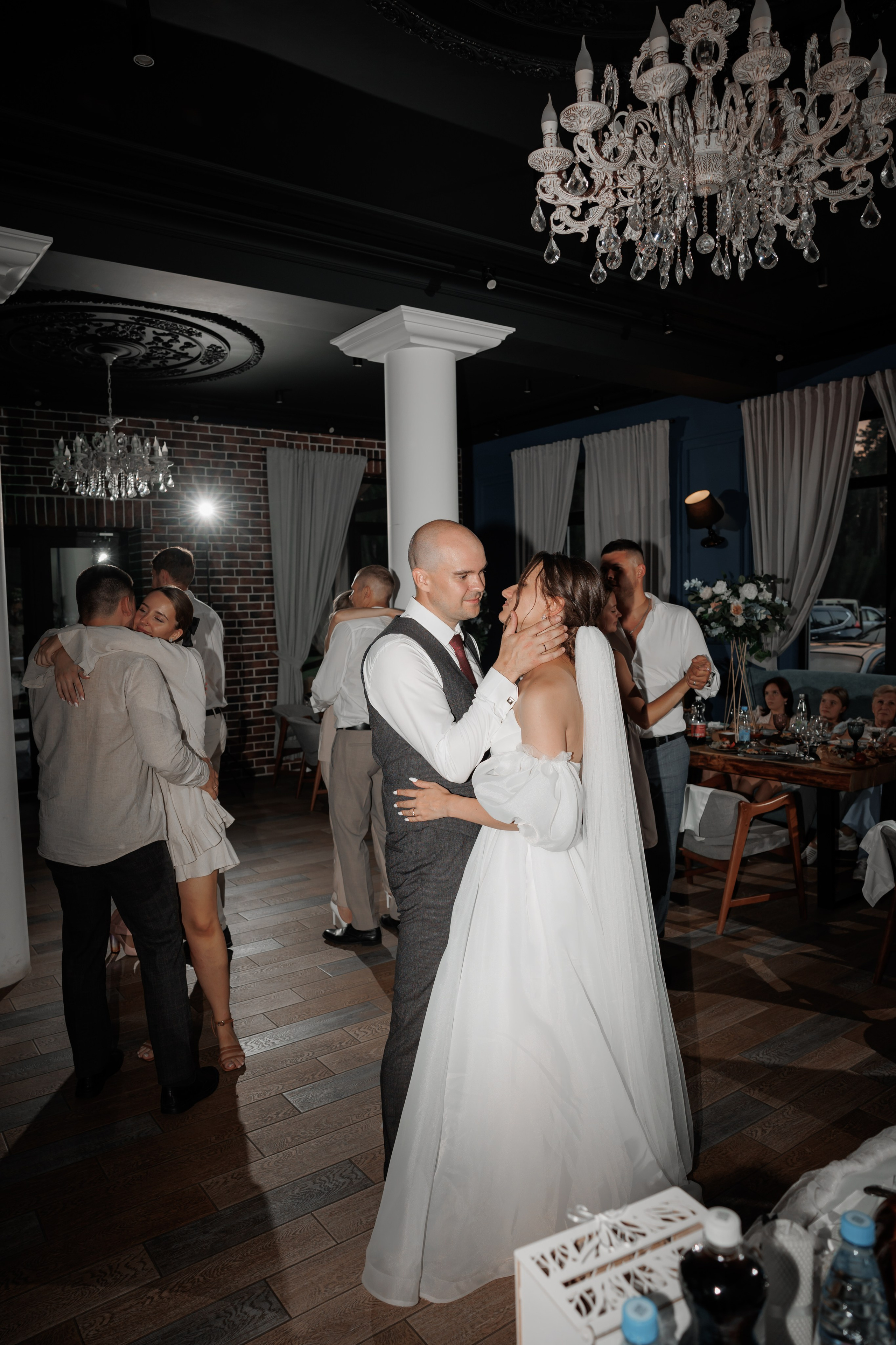 Полина и Дмитрий, загородный клуб «Барин», ЗАГС в г. Пушкино. Свадебный и репортажный фотограф (Москва, Королев и другие)