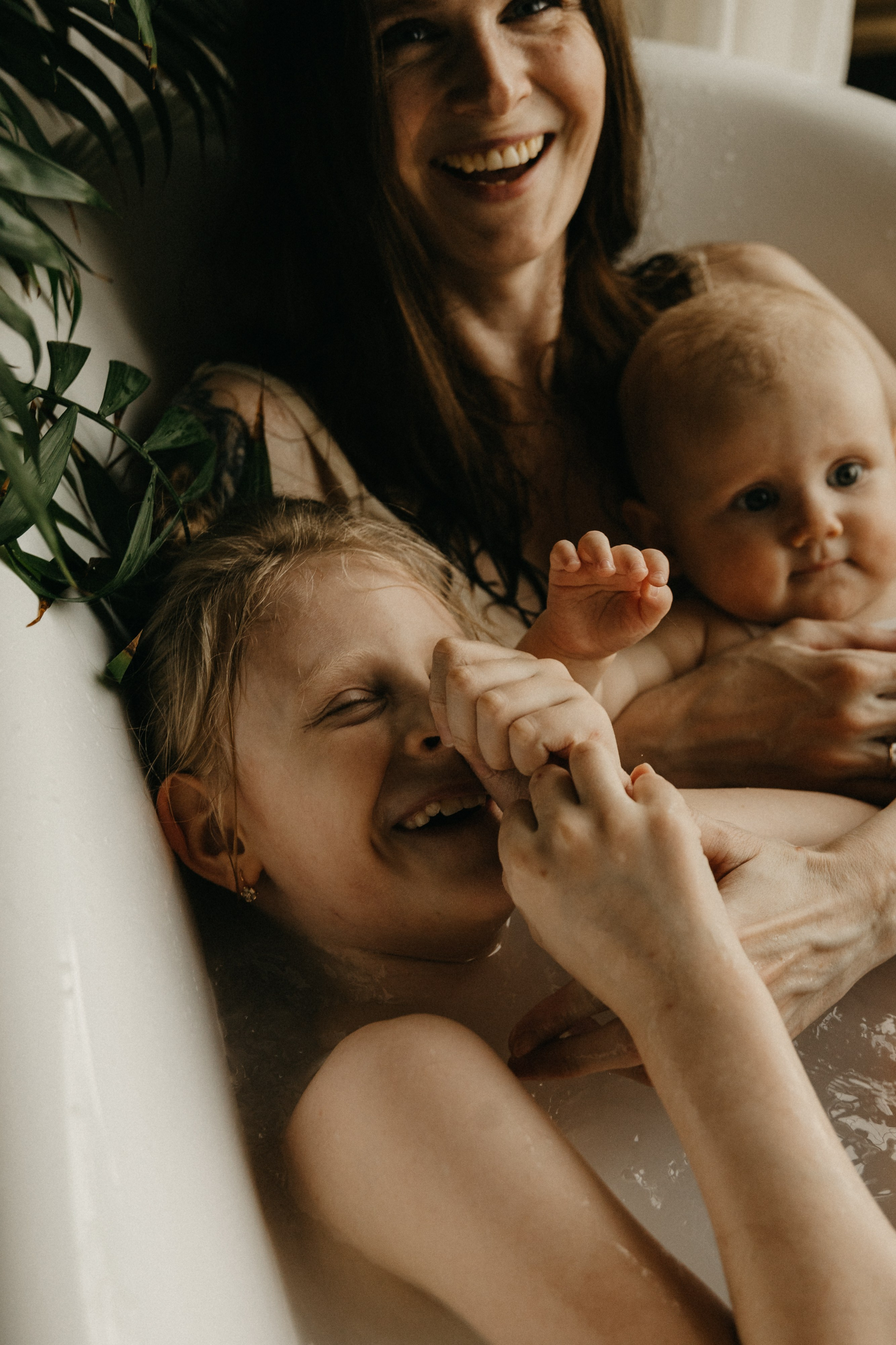 Даша, Полина, Варя. Главная