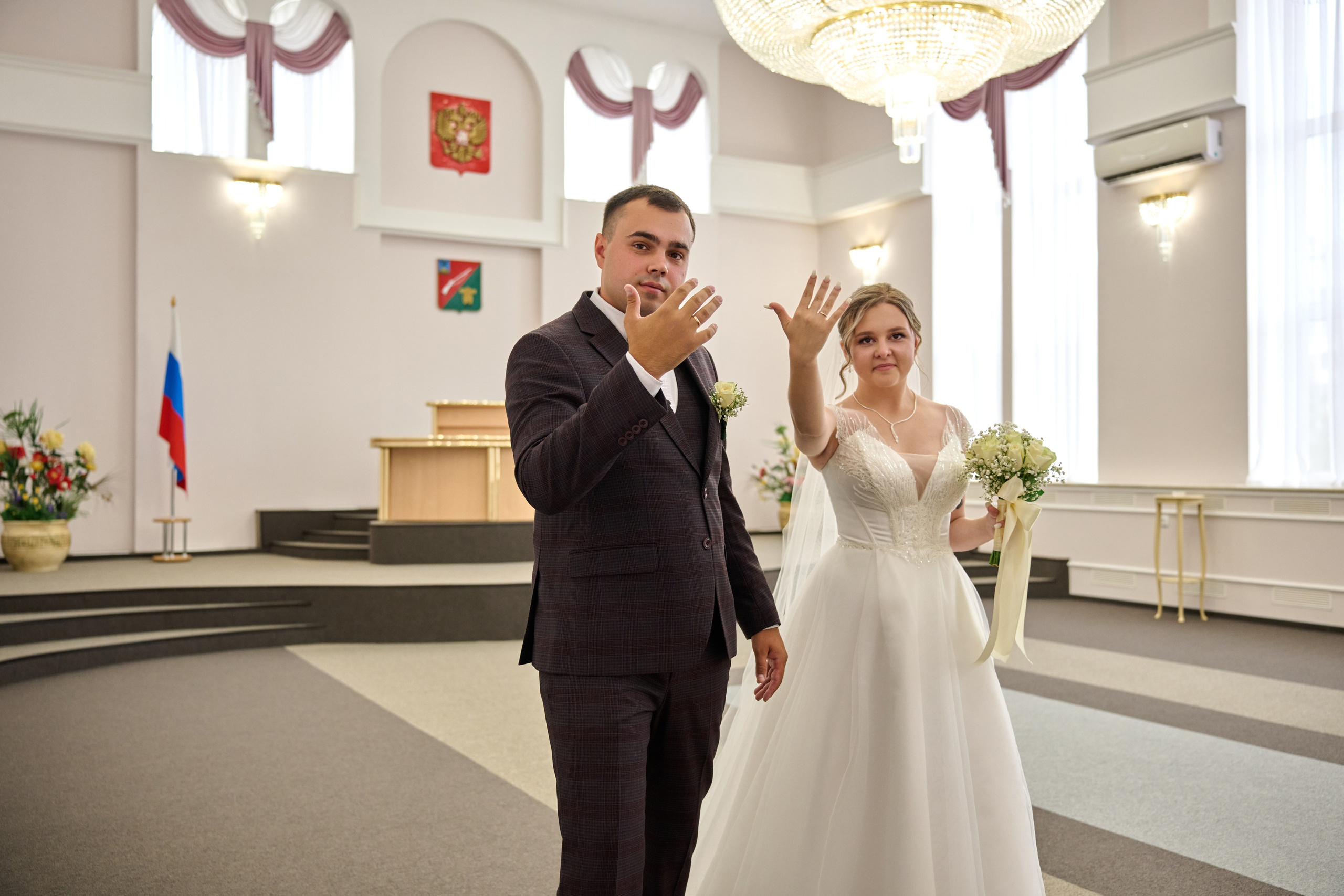Свадебная фотосессия Ильи и Евгении в Старом Осколе. Профессиональный фотограф Старый Оскол, Губкин — свадьба, венчание, крещение, юбилей и день рождения
