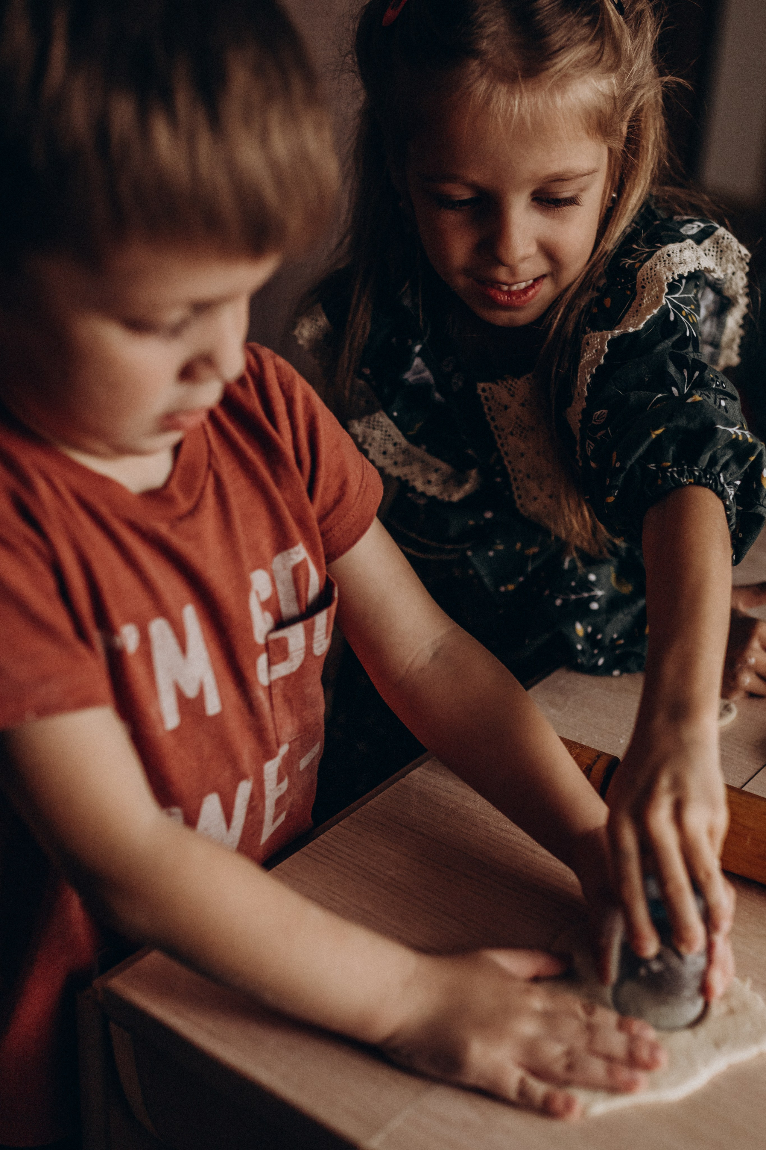 Бабушка с внуками. Семейный фотограф lifestyle в Новосибирске Елена Шпилевая