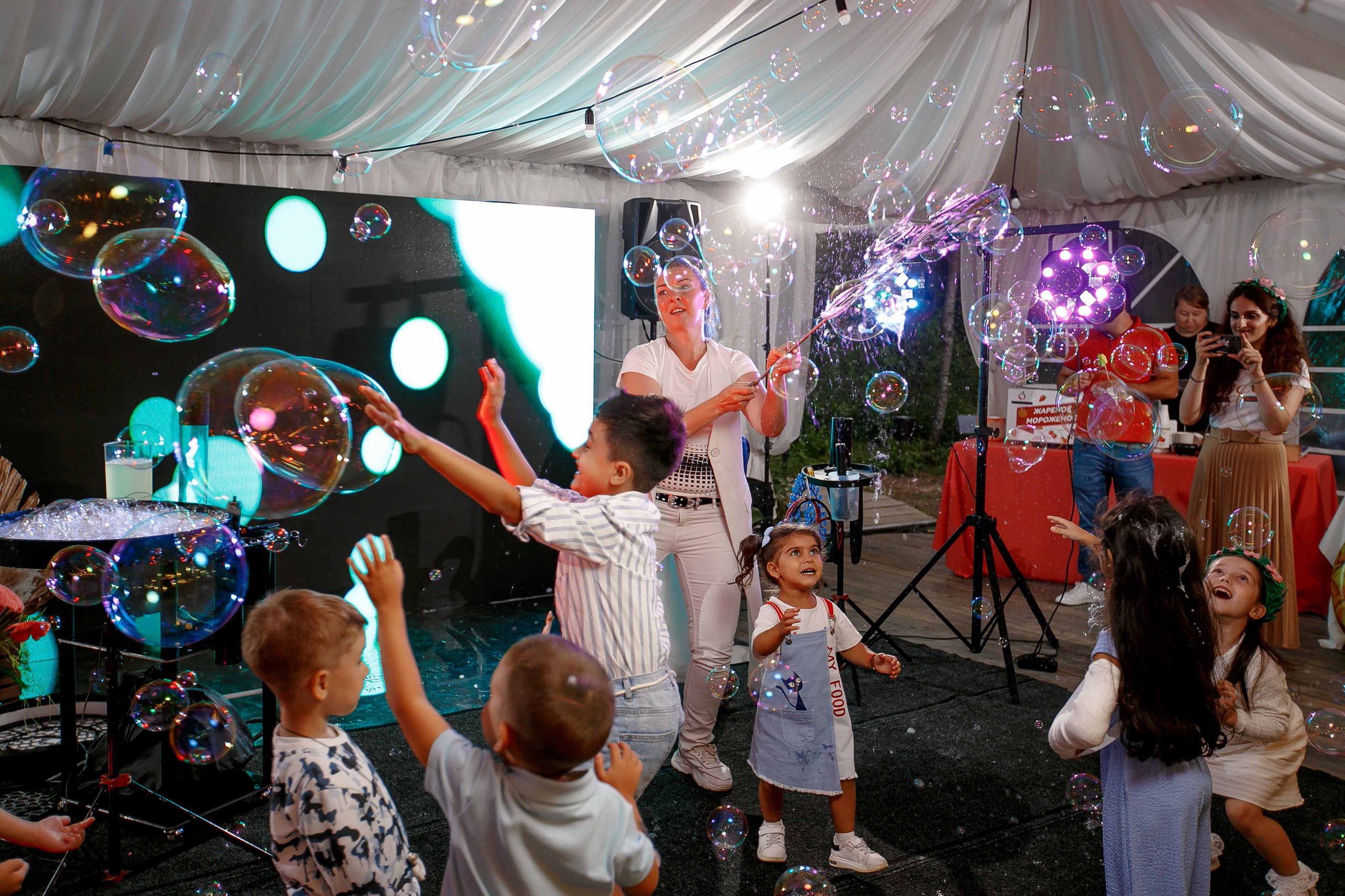 Площадка «Ёлки парк». Ваш репортажный фотограф Артемий Антонов