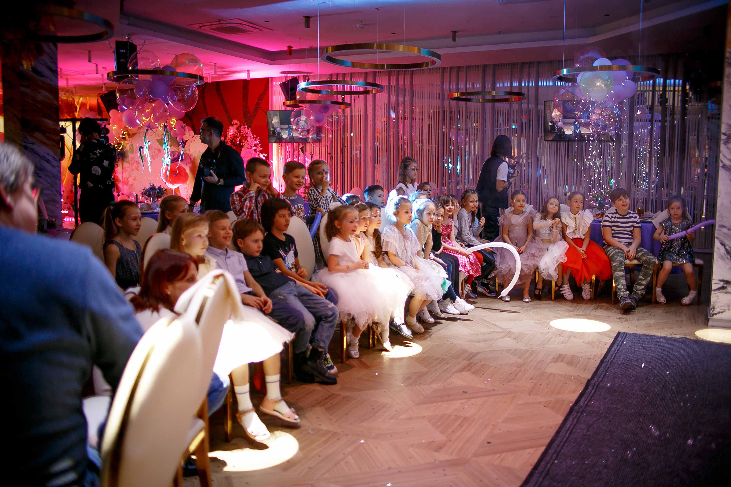 Площадка «Времена Года». Ваш репортажный фотограф Артемий Антонов