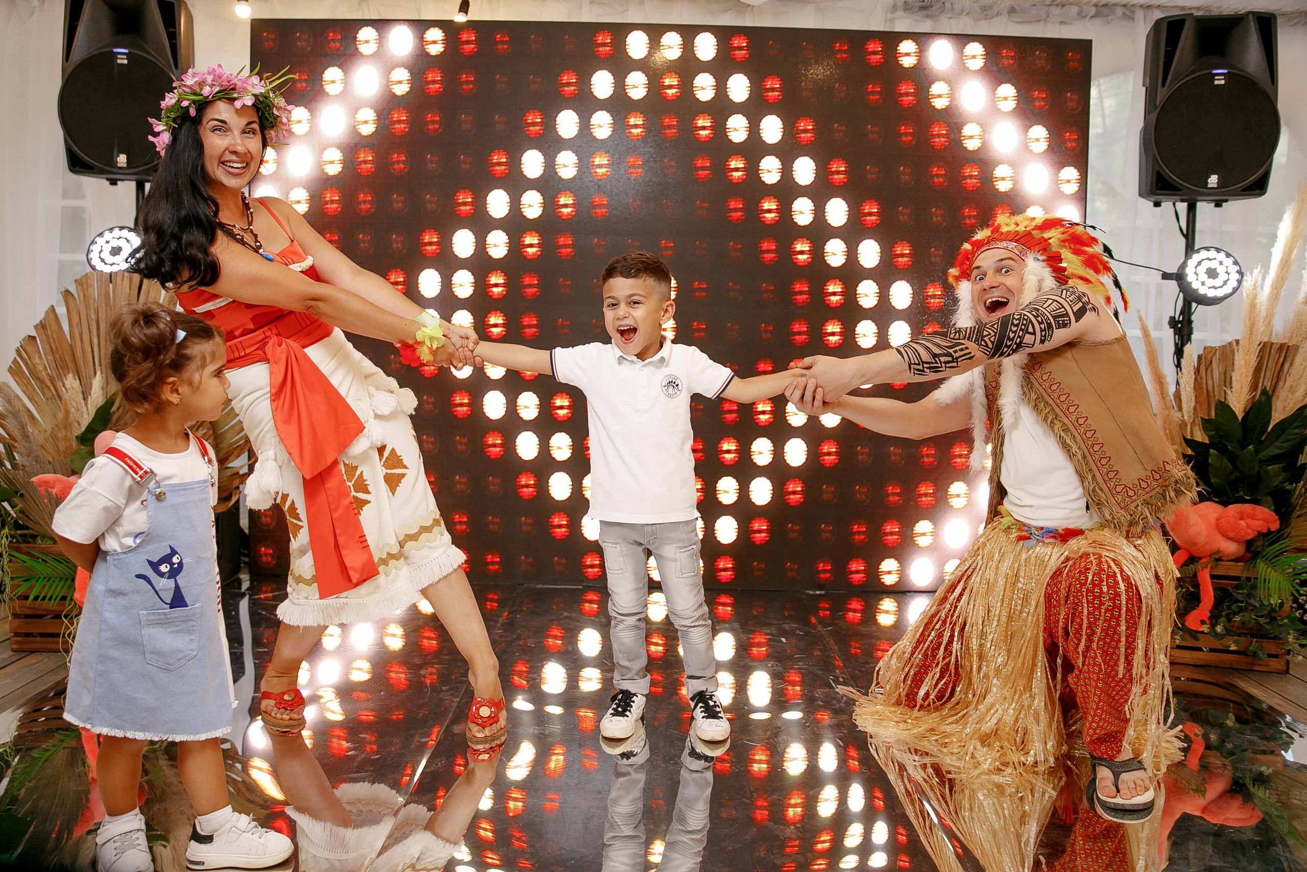 Площадка «Ёлки парк». Ваш репортажный фотограф Артемий Антонов