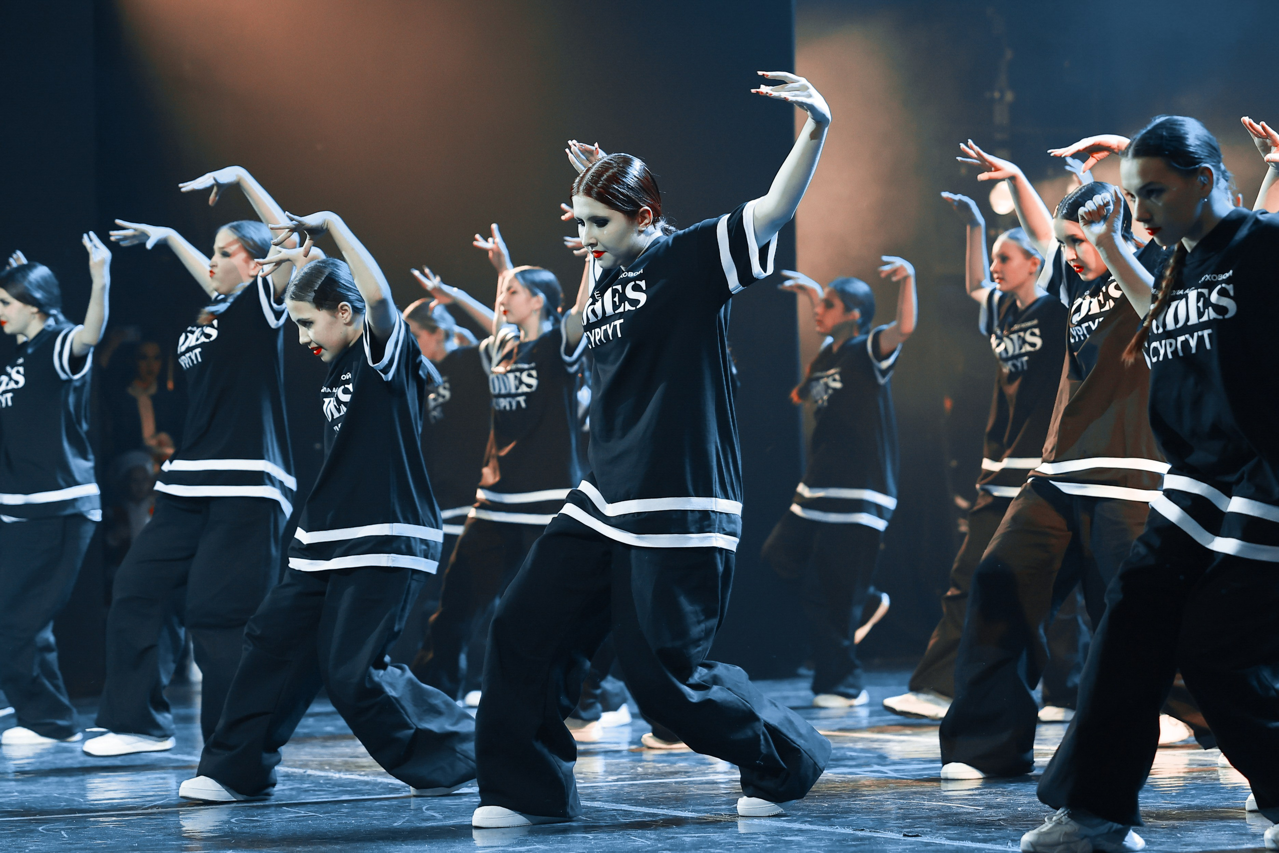 TODES Новогодняя перезагрузка 2024. MIG — студия спортивной фотографии Михаила Голянского