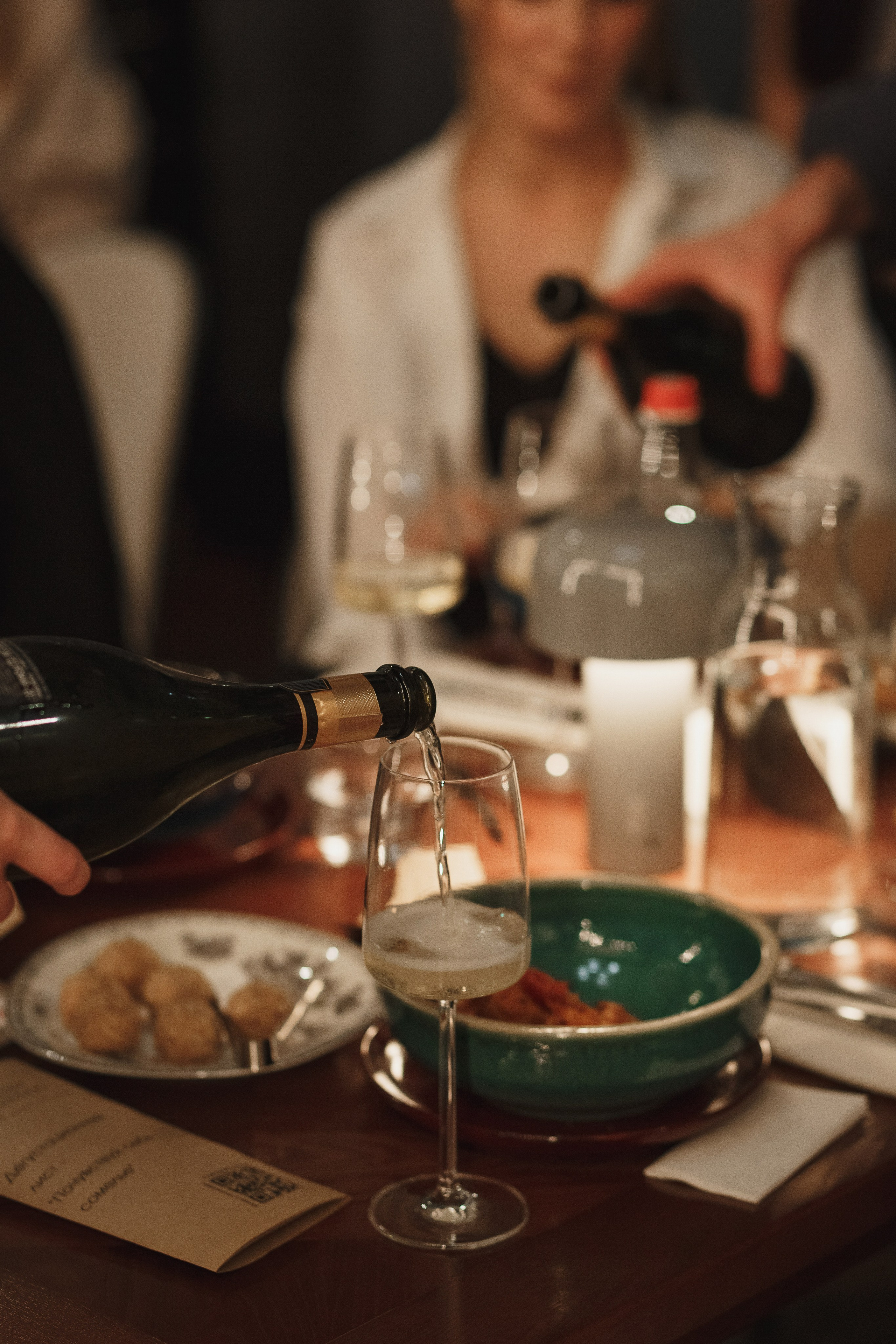 Фото клуба любителей российских вин в ресторане Мадам Ку-Ку, Таганрог. Свадебный и семейный фотограф в Таганроге Бакарюк Антон