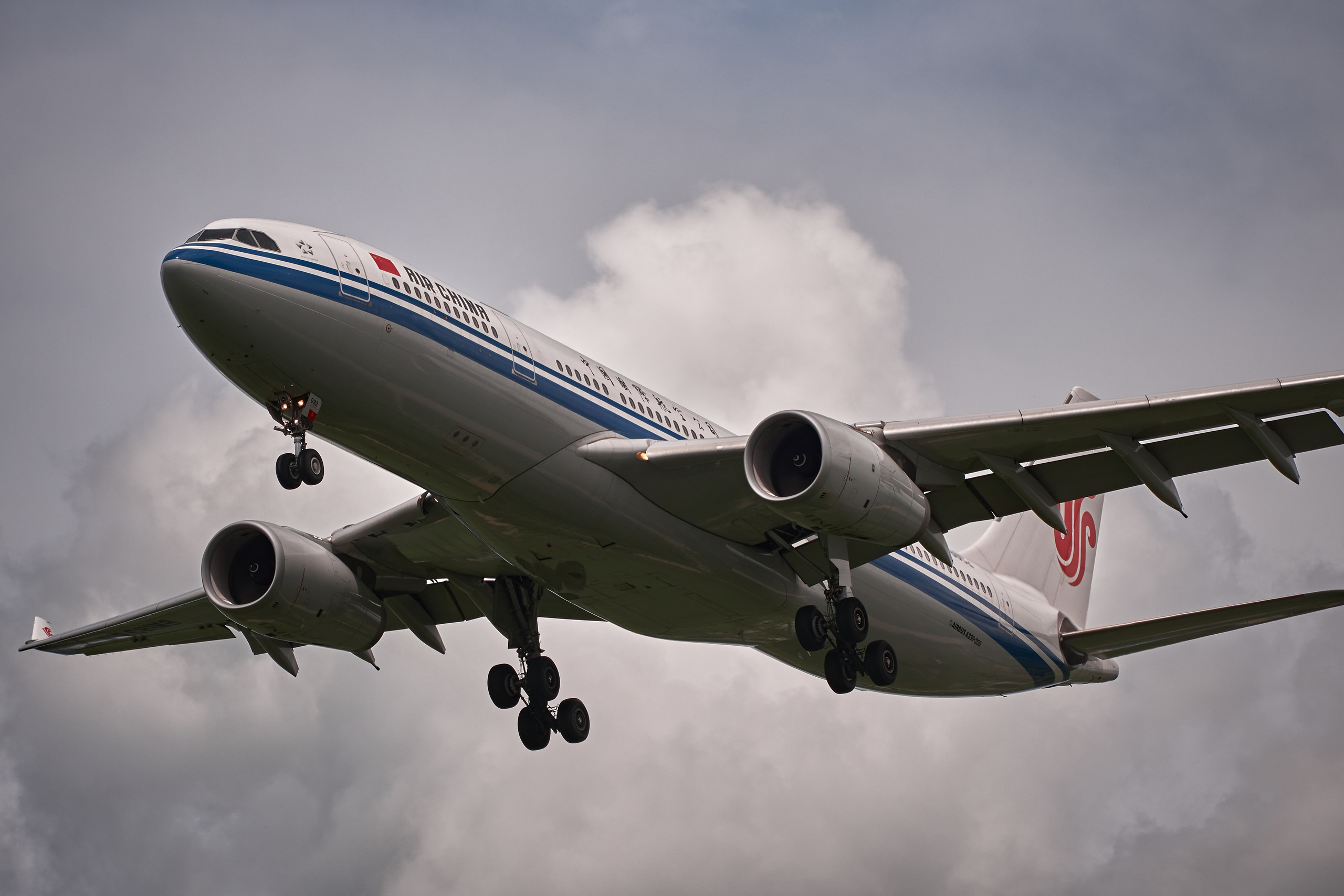 Airbus A-330-200 а/к "Air China" на посадке, 2020