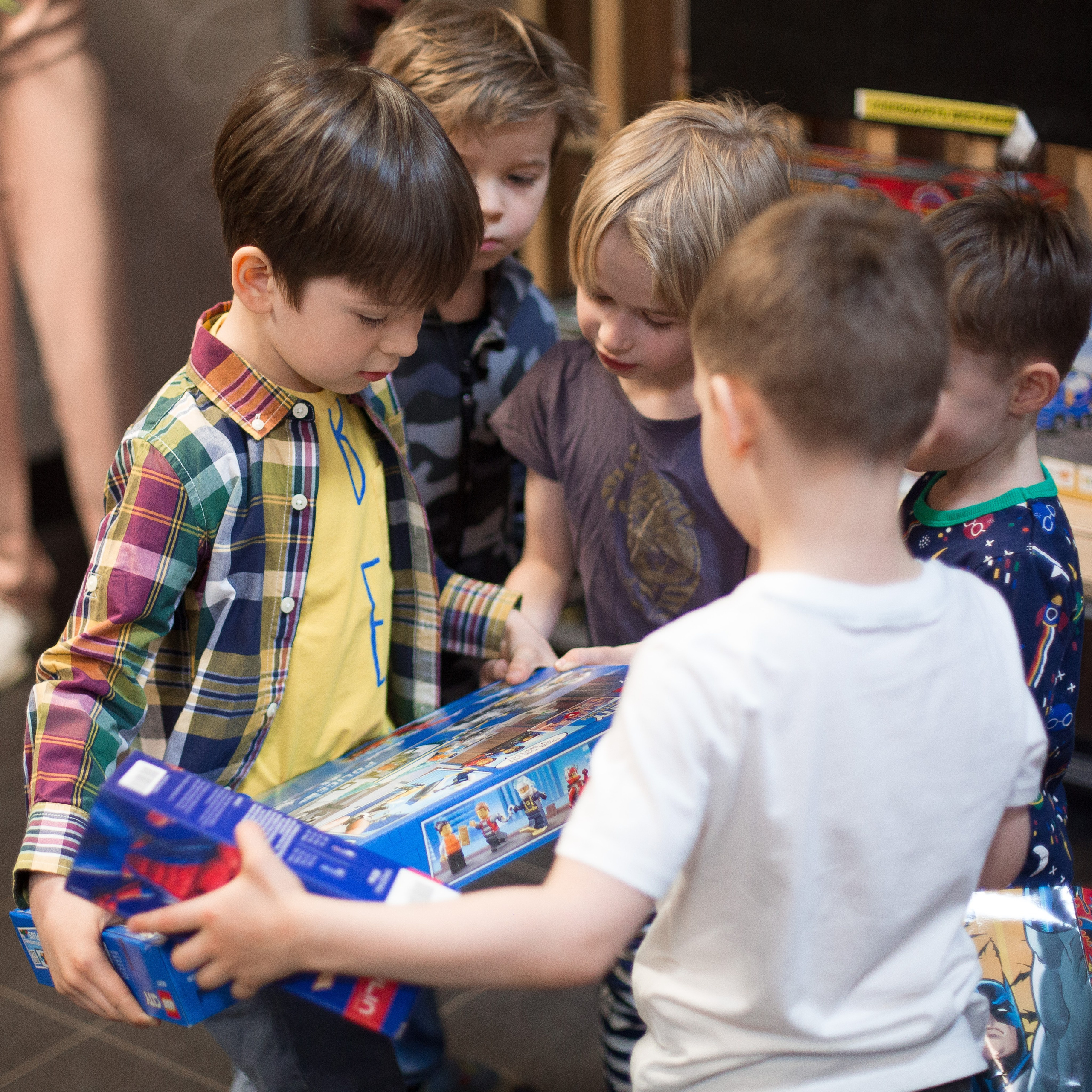 Фотосъемка детского Дня рождения на скалодроме. Репортажный фотограф Борис Геер