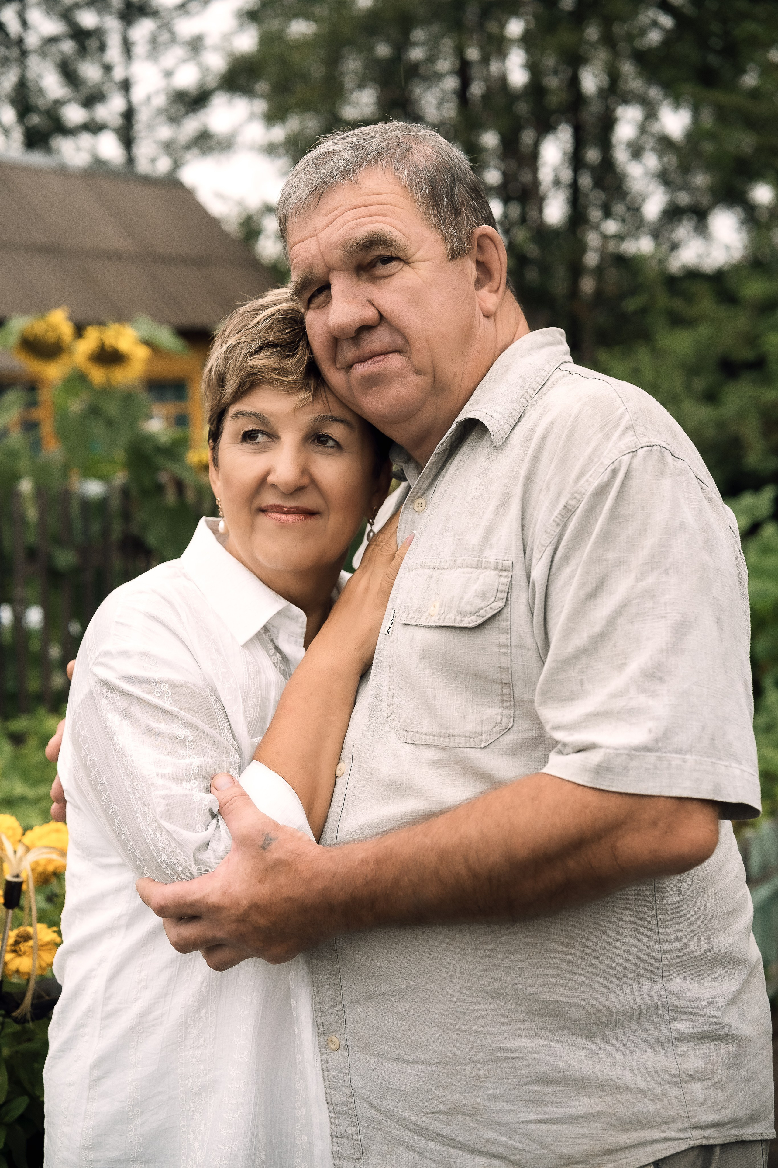 Семейная фотосессия на даче Чита. Портретный фотограф в Чите Анна Камратова. Помогу Вам создать историю, в которой Вы — главный герой!