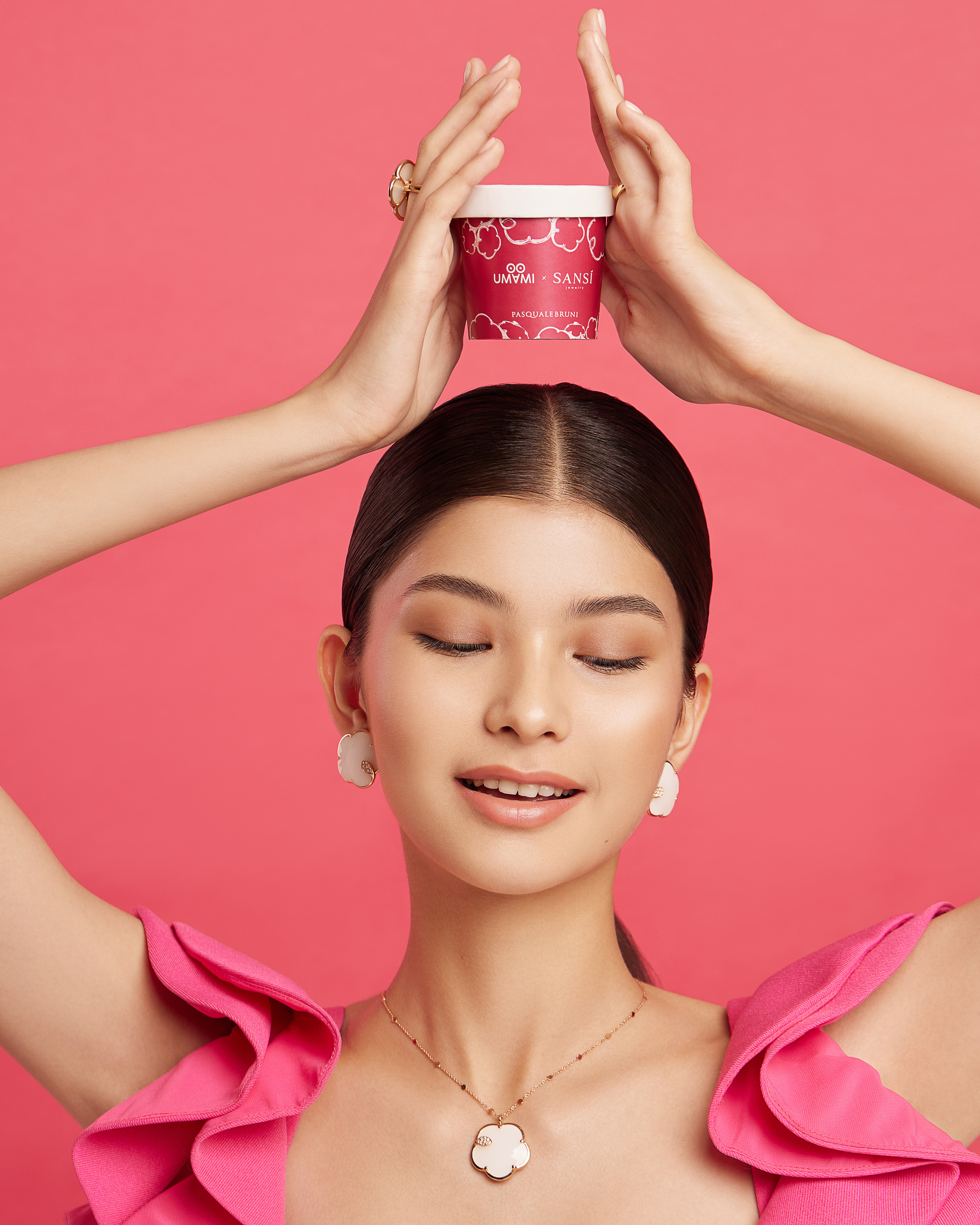 Sansi x Umami. Fashion and advertising photographer